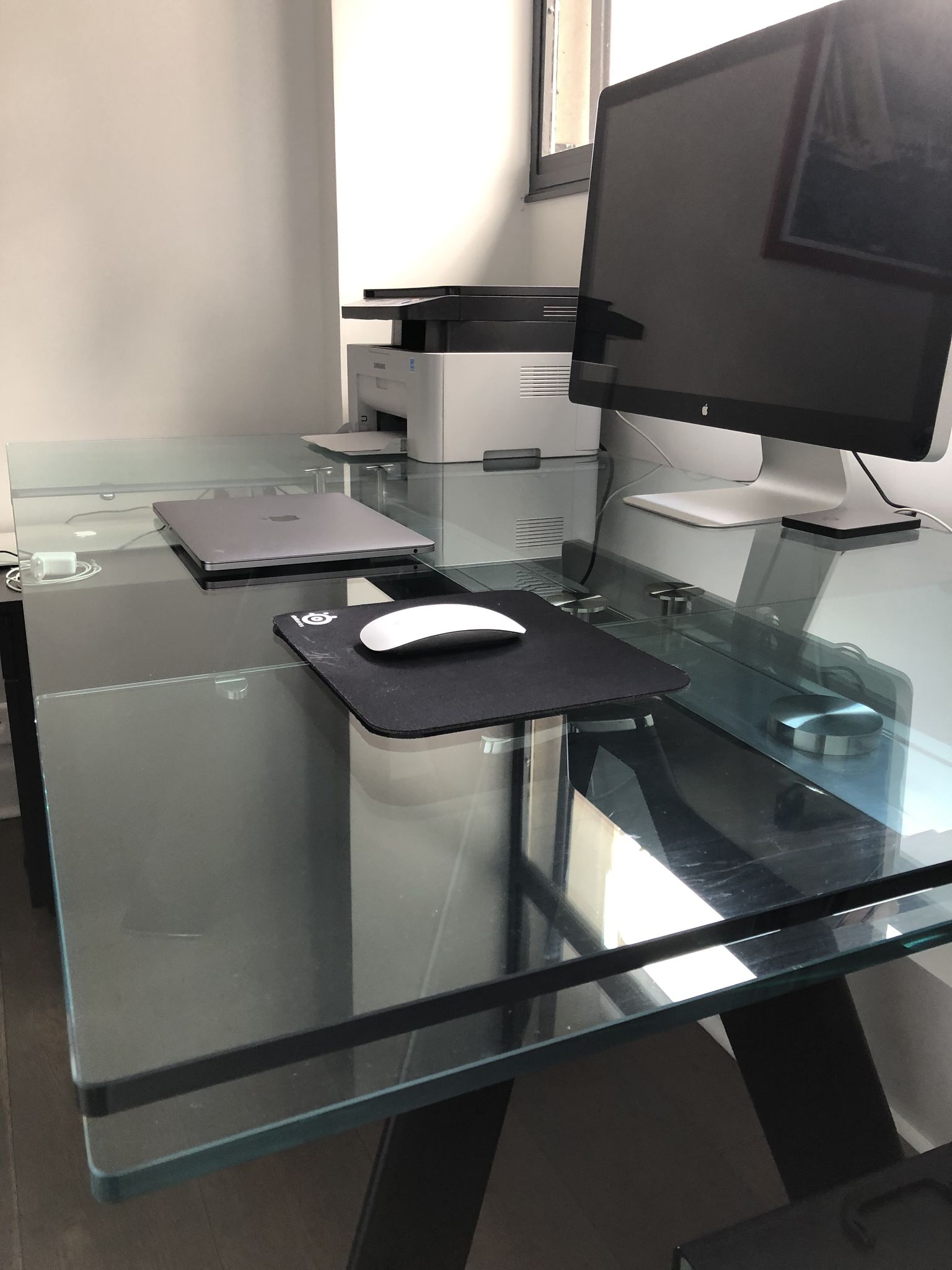 Table de repas en verre Chronos de Roche Bobois
