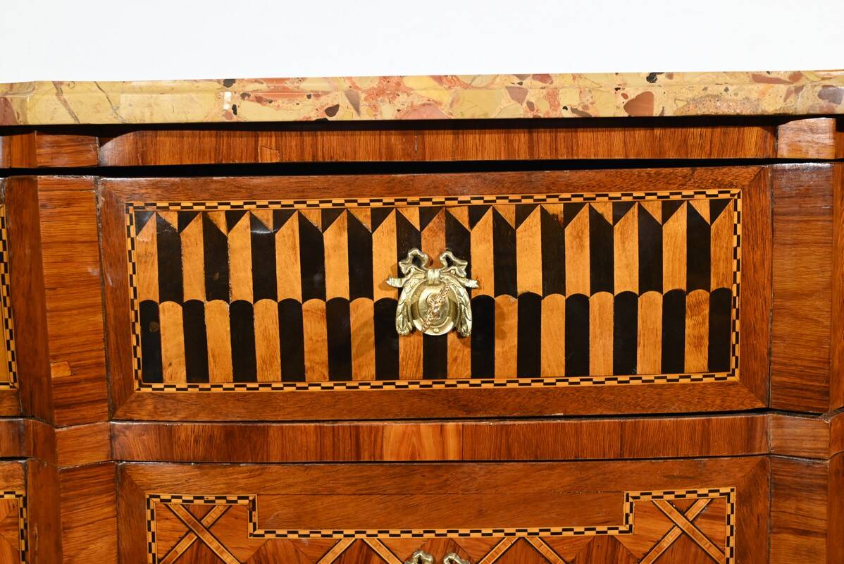 Rosewood and Mahogany chest of drawers, Louis XV / Louis XVI Transition style – Late 19th century