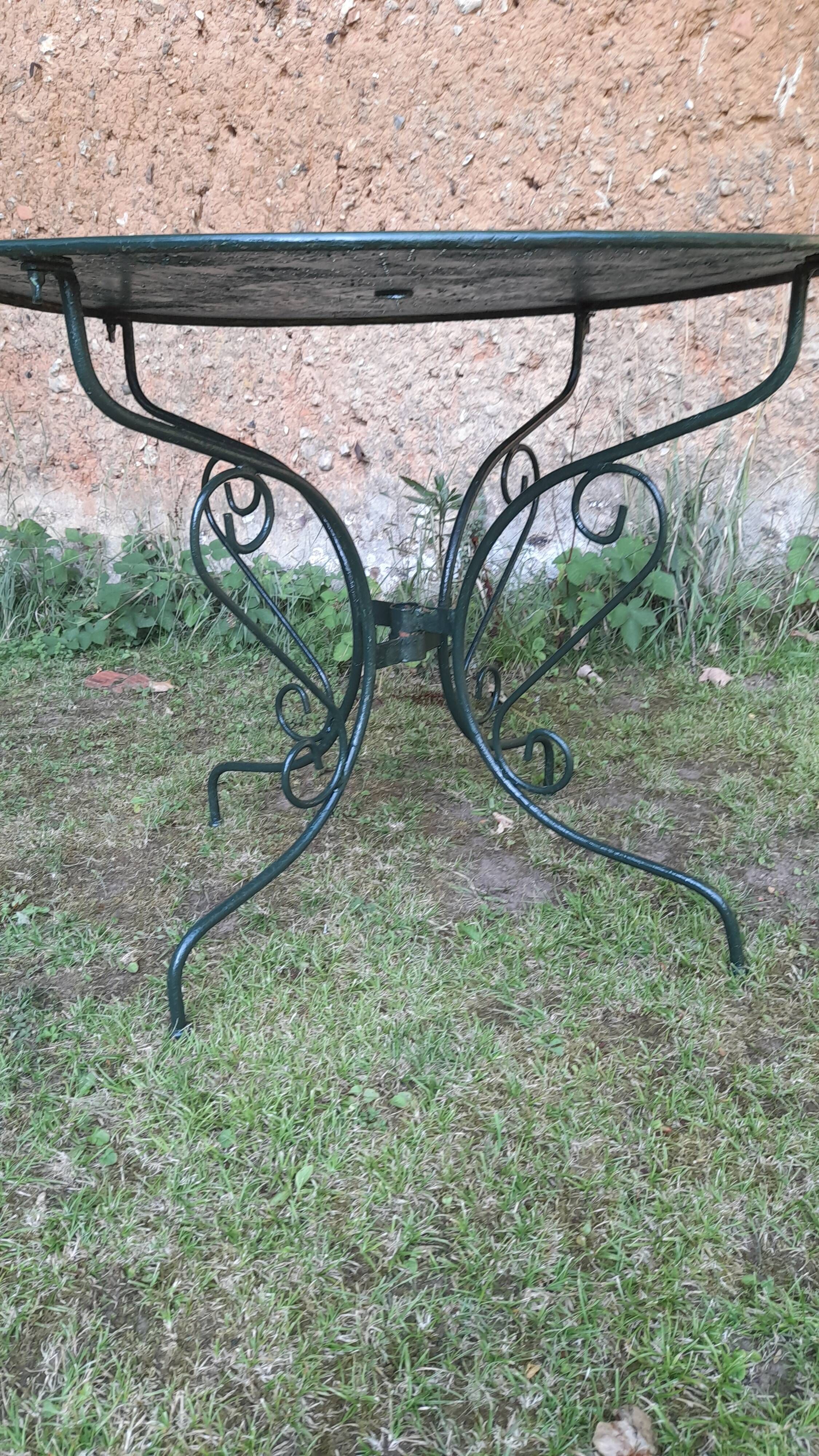 Antique wrought iron garden furniture set 1 table 2 armchairs 2 wagon green chairs