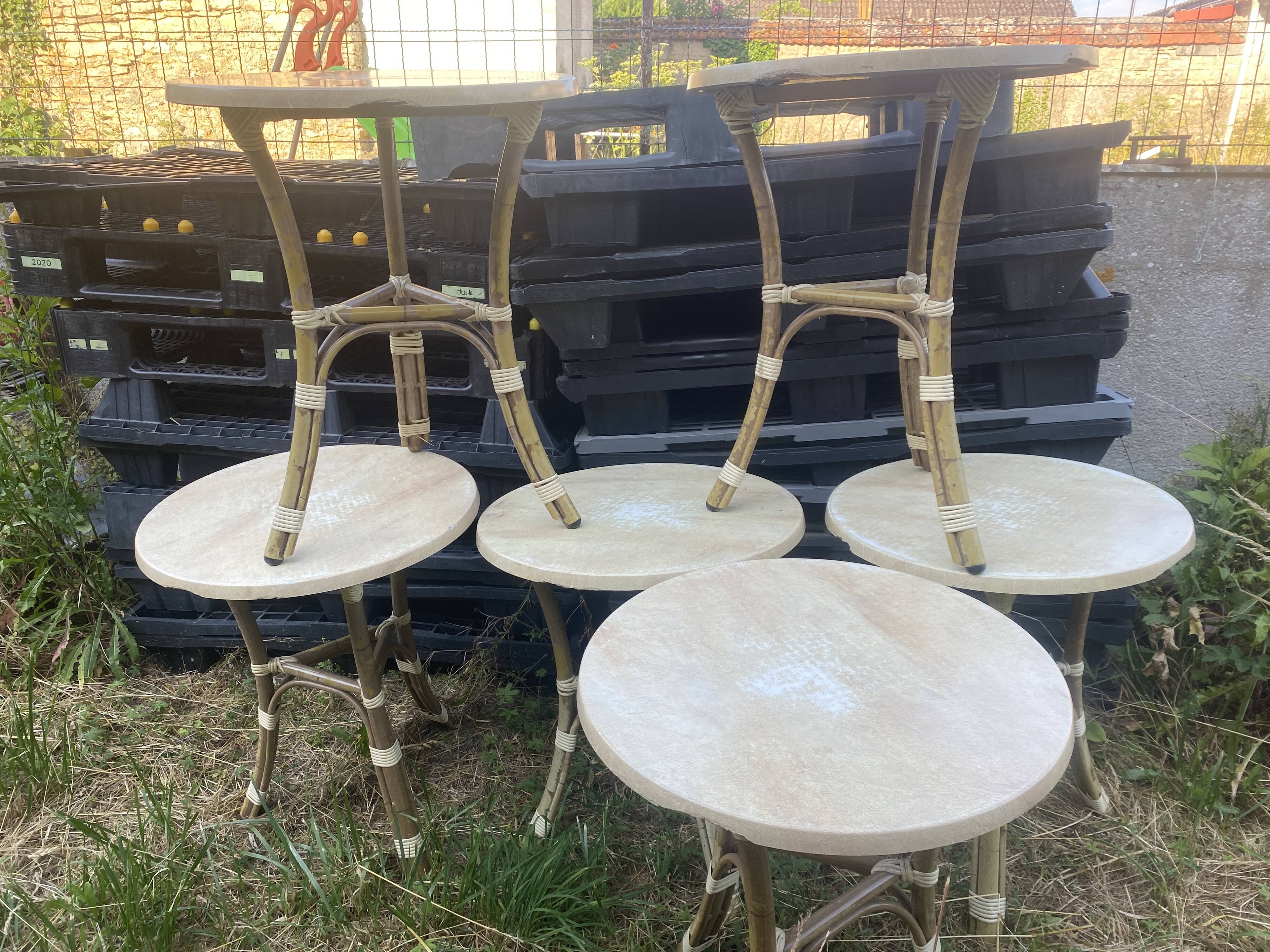 6 tables de bar