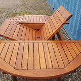 Stretchable garden dining table in solid teak