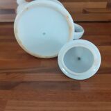 White earthenware coffee/teapot