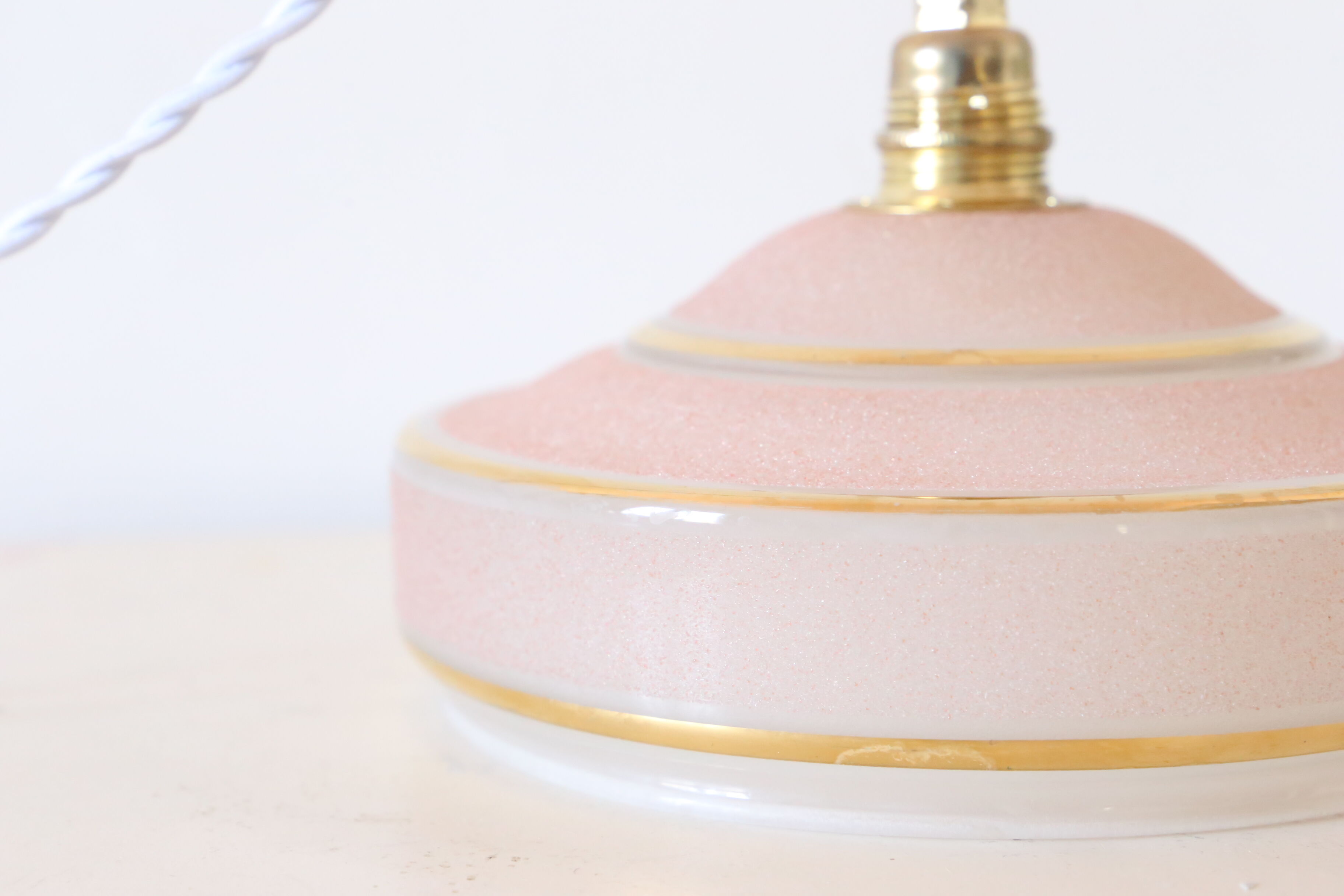 Hanging lamp in granite glass, pink and gold, vintage