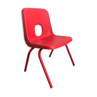 Chaise enfant rouge par Robin Day pour Ikea