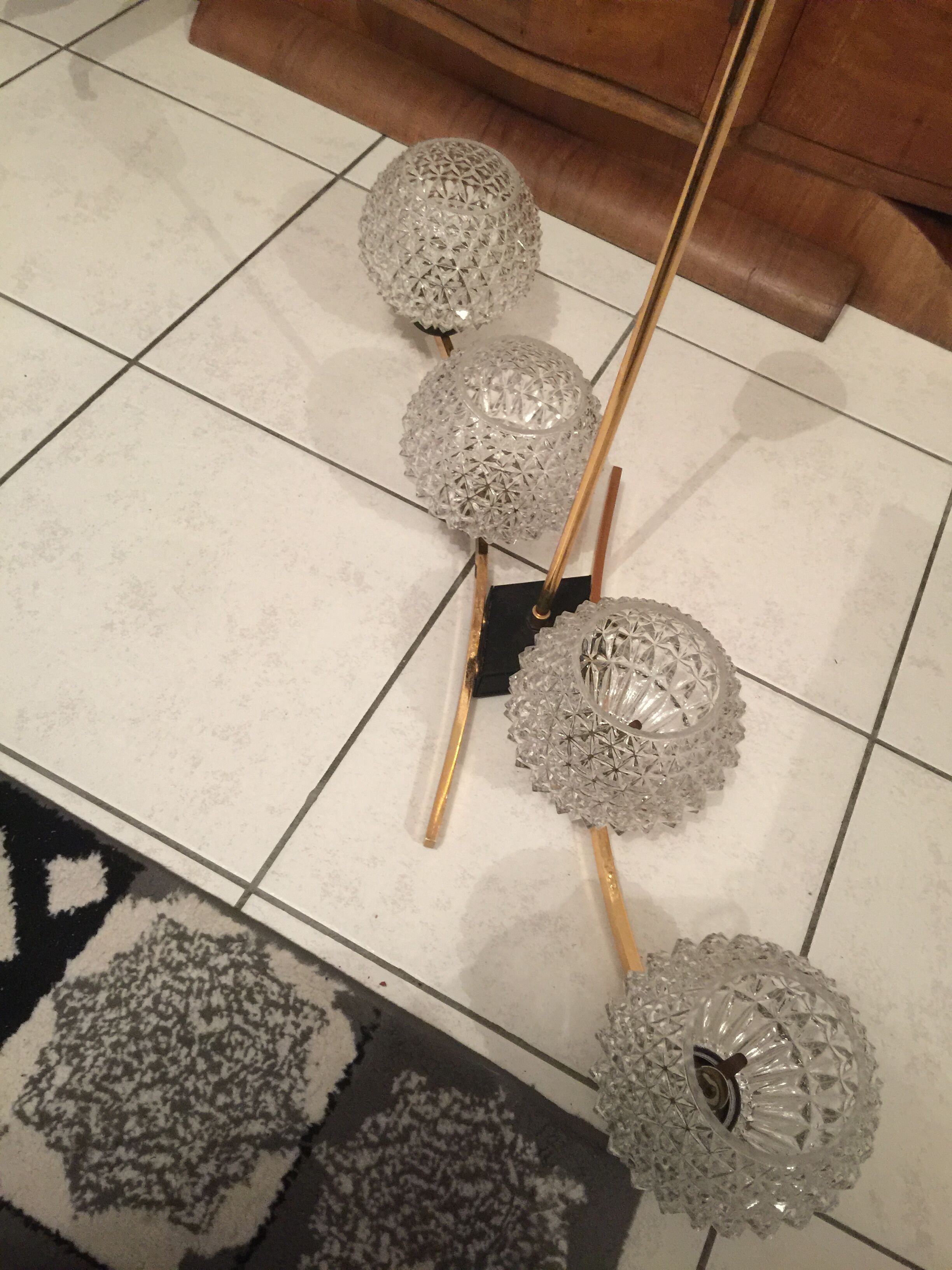 Lustre 4 boules de verre et laiton design