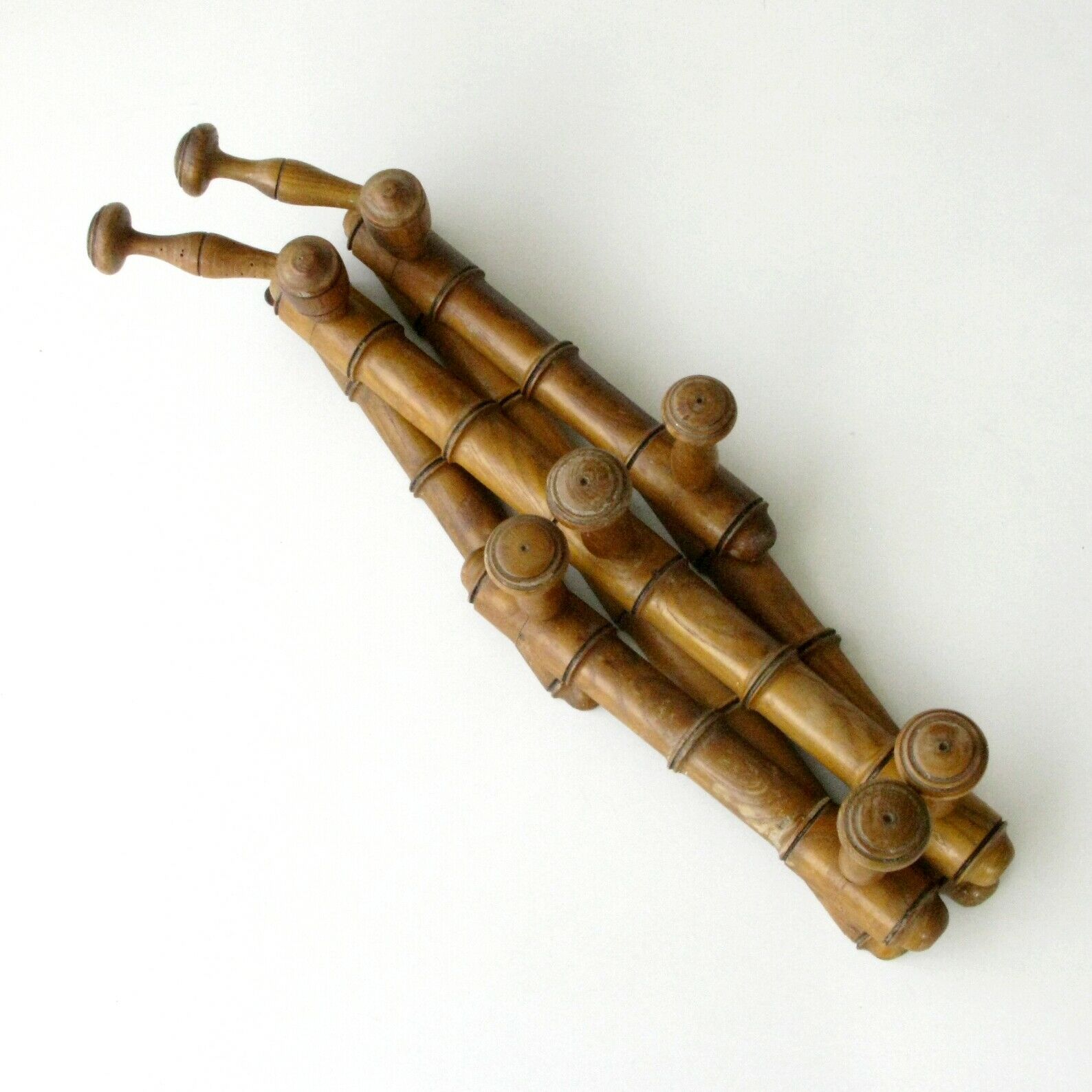 Wooden coat and wall hat - Pable accordion