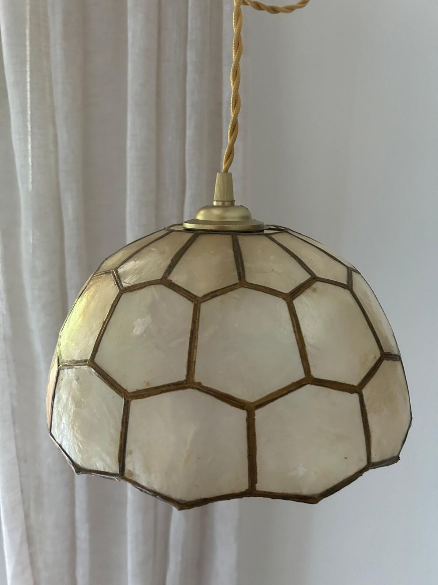 Vintage mother-of-pearl pendant