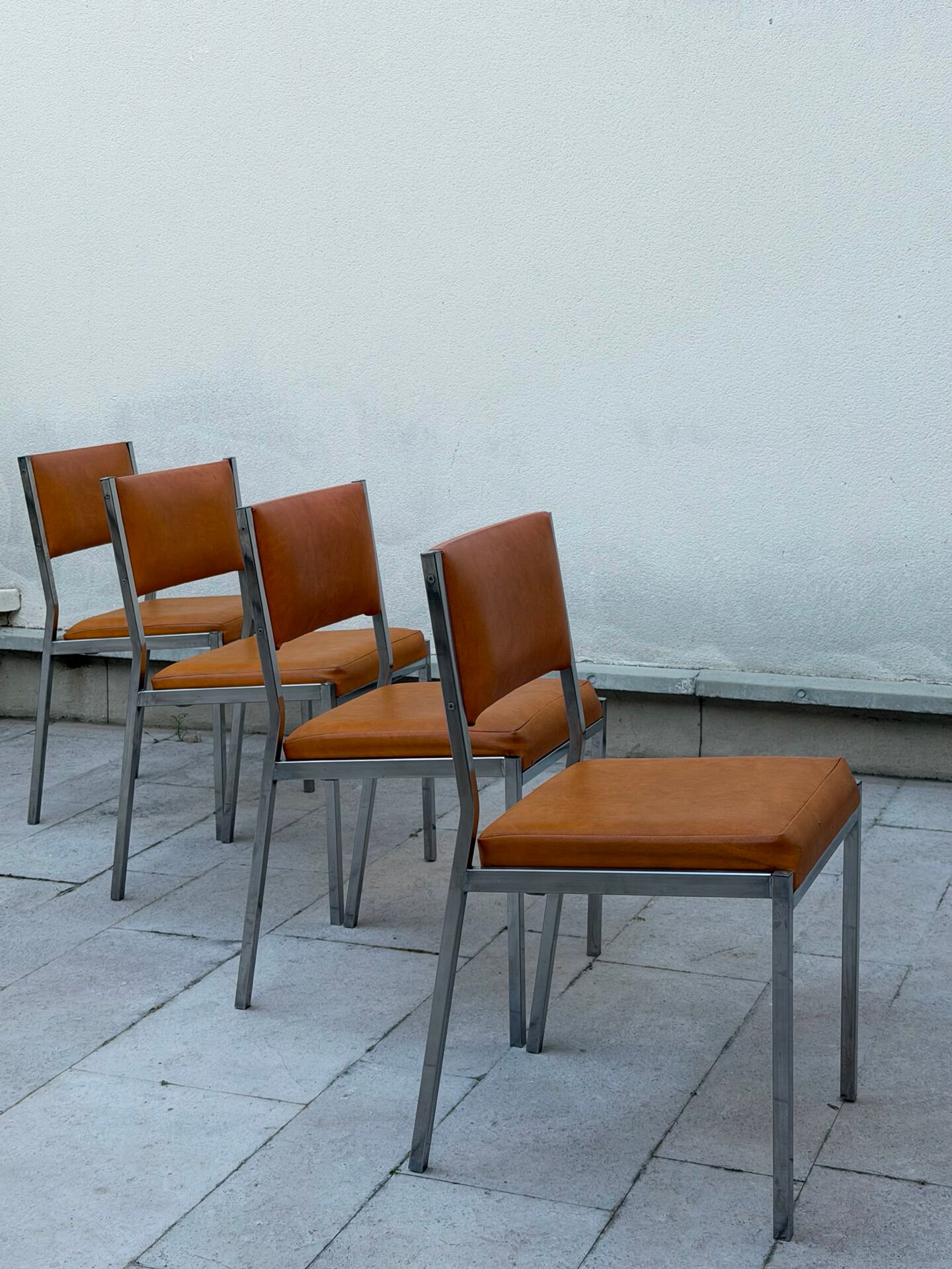 Lot 4 chaises vintage