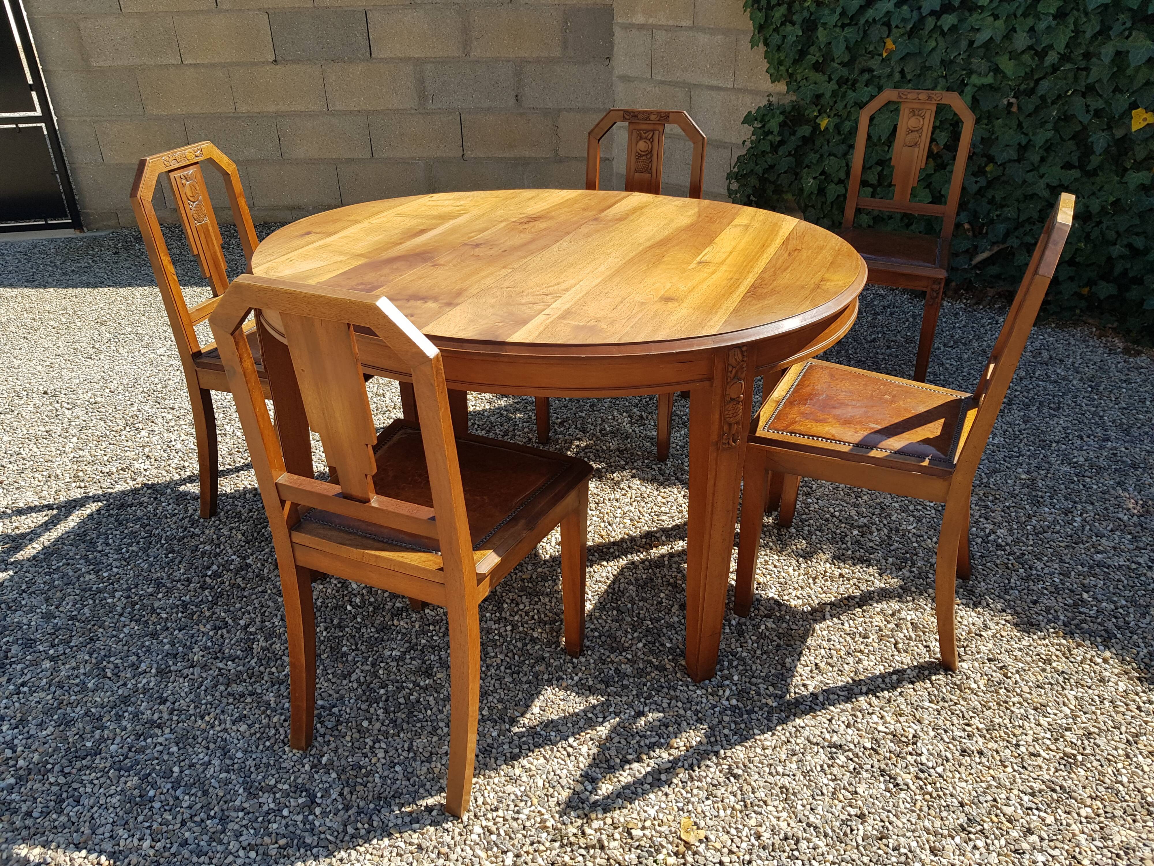 Art deco table and chairs