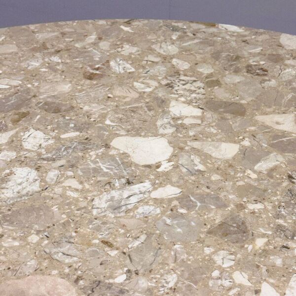 Table ronde sur pied en marbre brèche   Table de salle à manger vintage en pierre des années 1980   Postmoderne