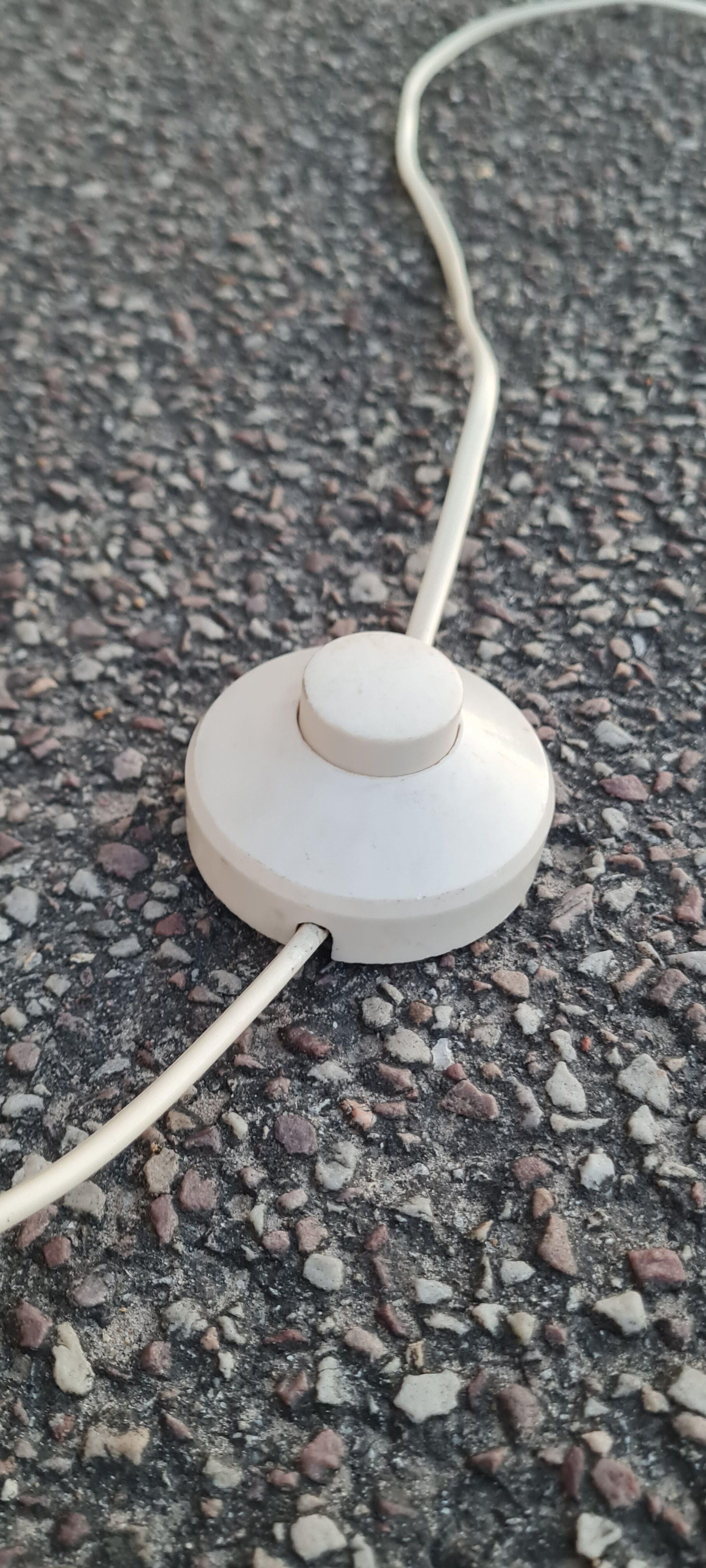 Arch floor lamp by Harvey guzzini 70s