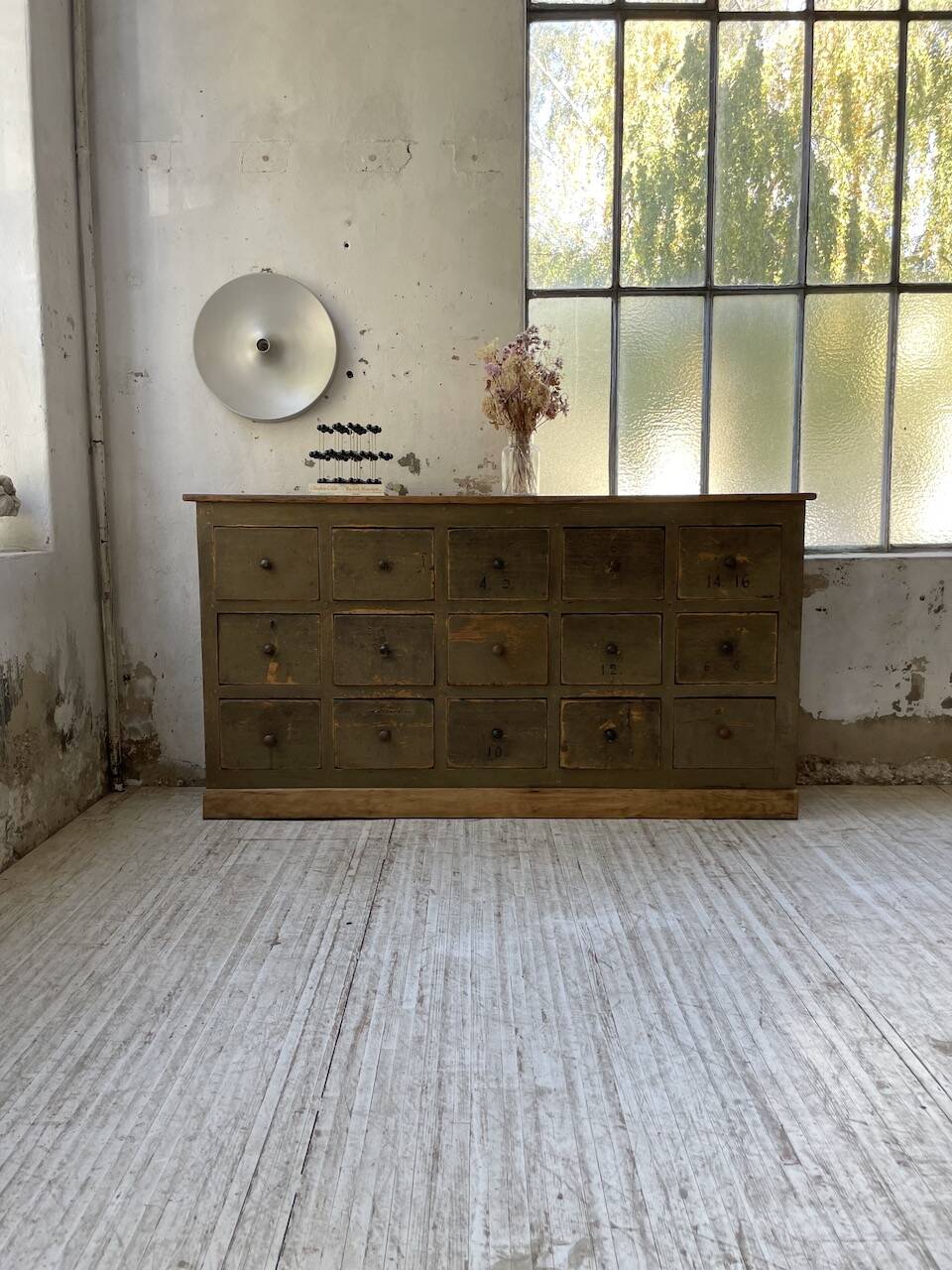 Green patina workshop furniture