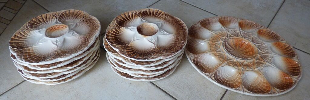 SARREGUEMINE brand polychrome earthenware oyster service