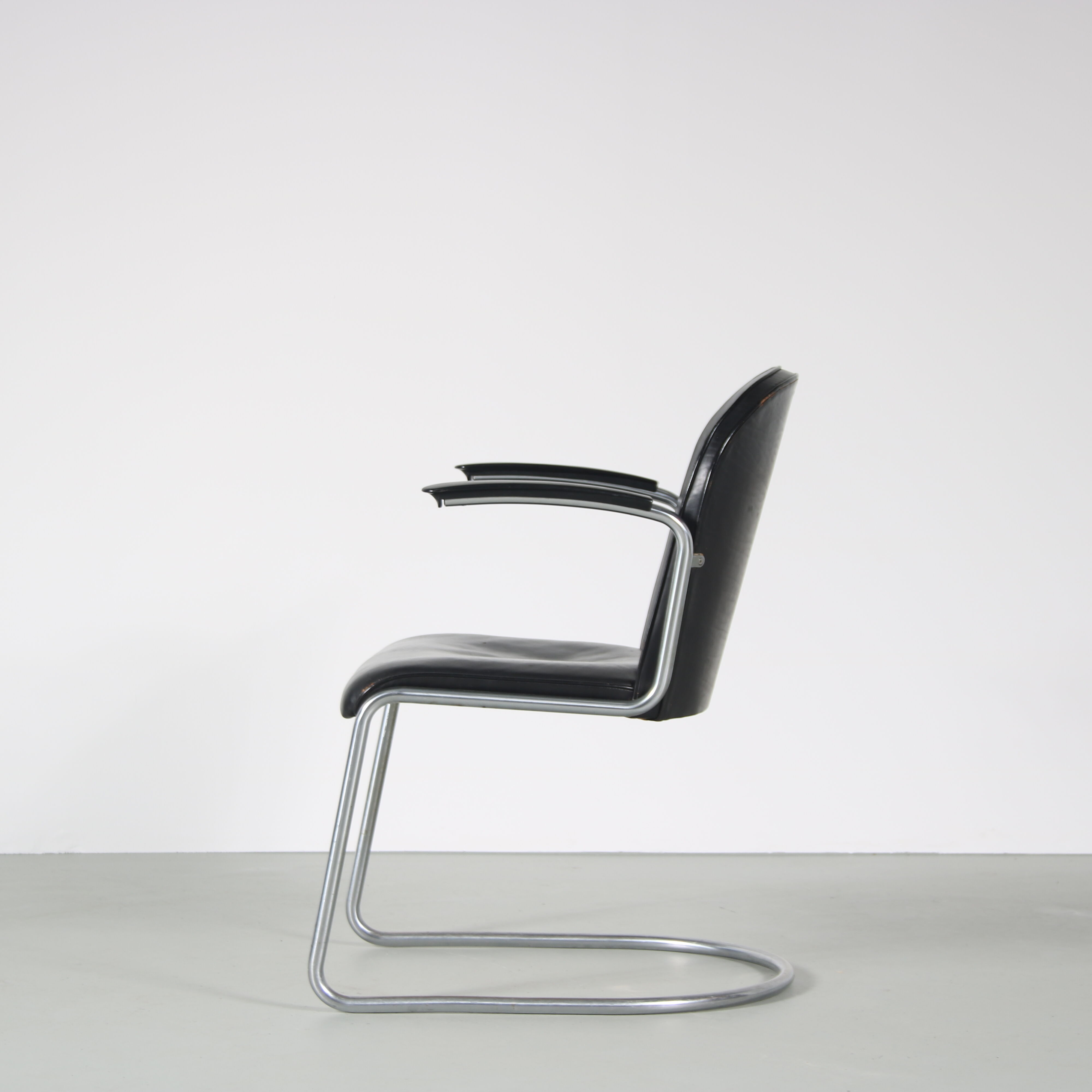 Fauteuil « 413 » par Gispen, Pays-Bas
