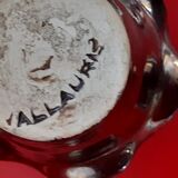 Set salt, pepper, mustard in Vallauris reddened and black.