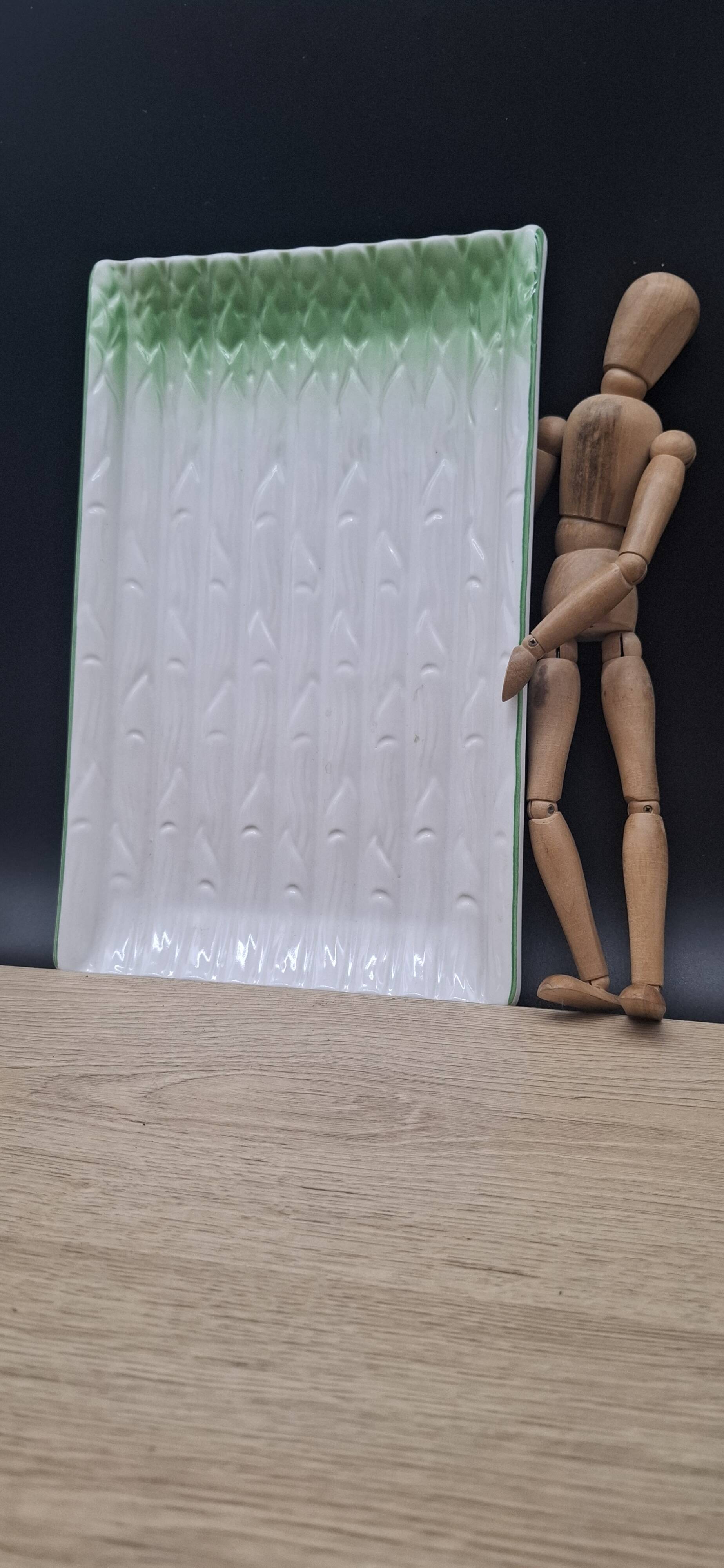 Asparagus dish Revol France