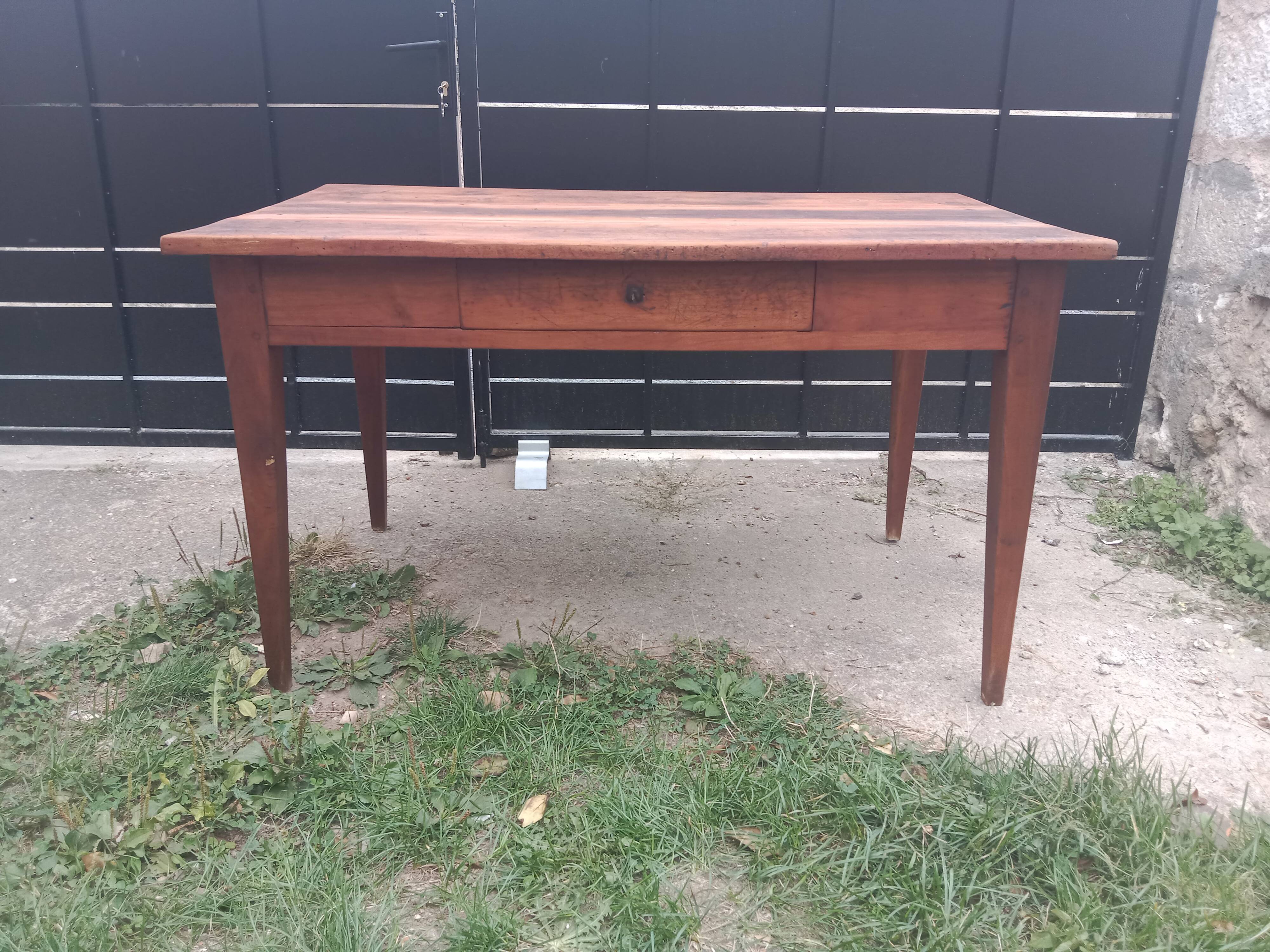 Farmhouse table