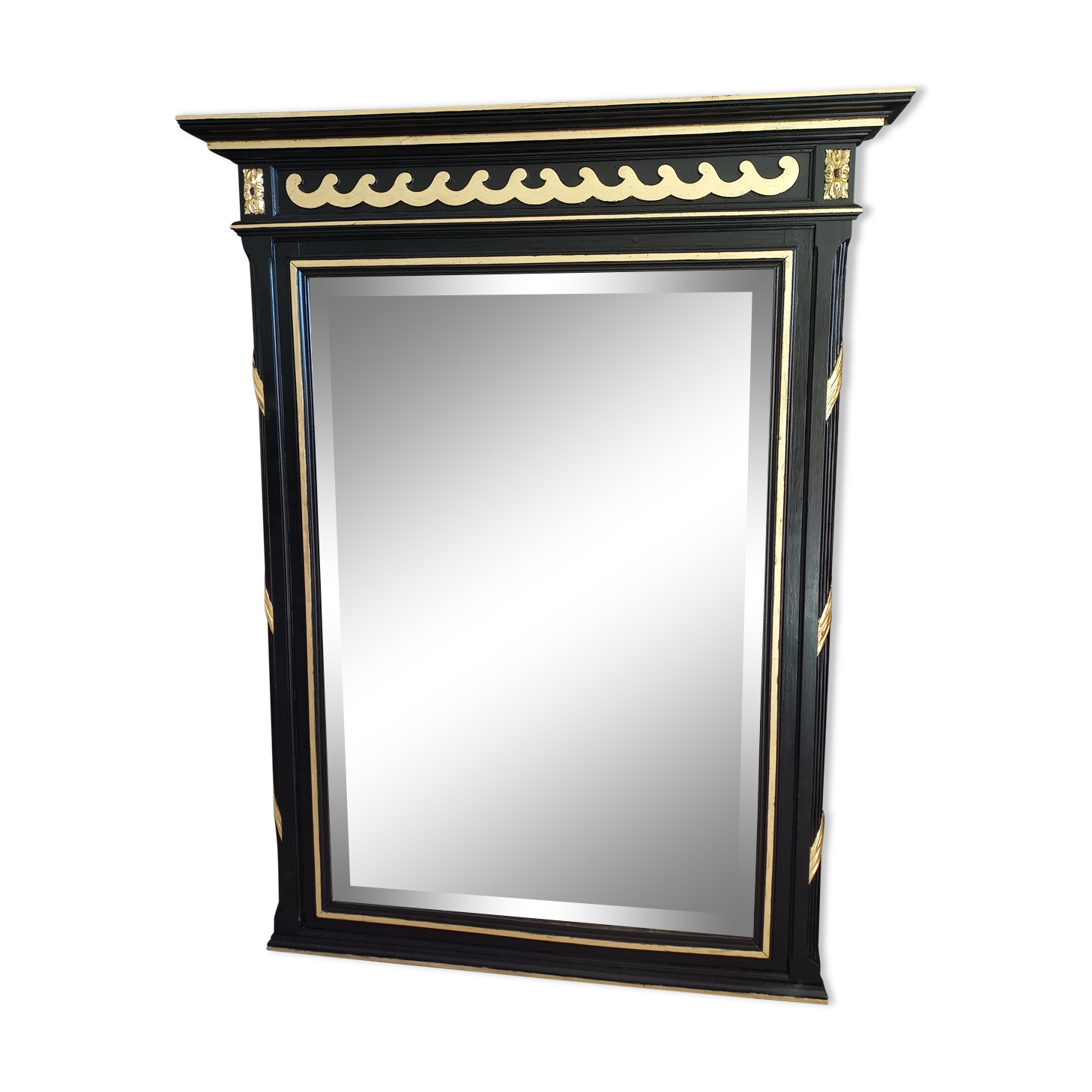 Miroir Napoléon III laqué noir et or 130 x 99cm