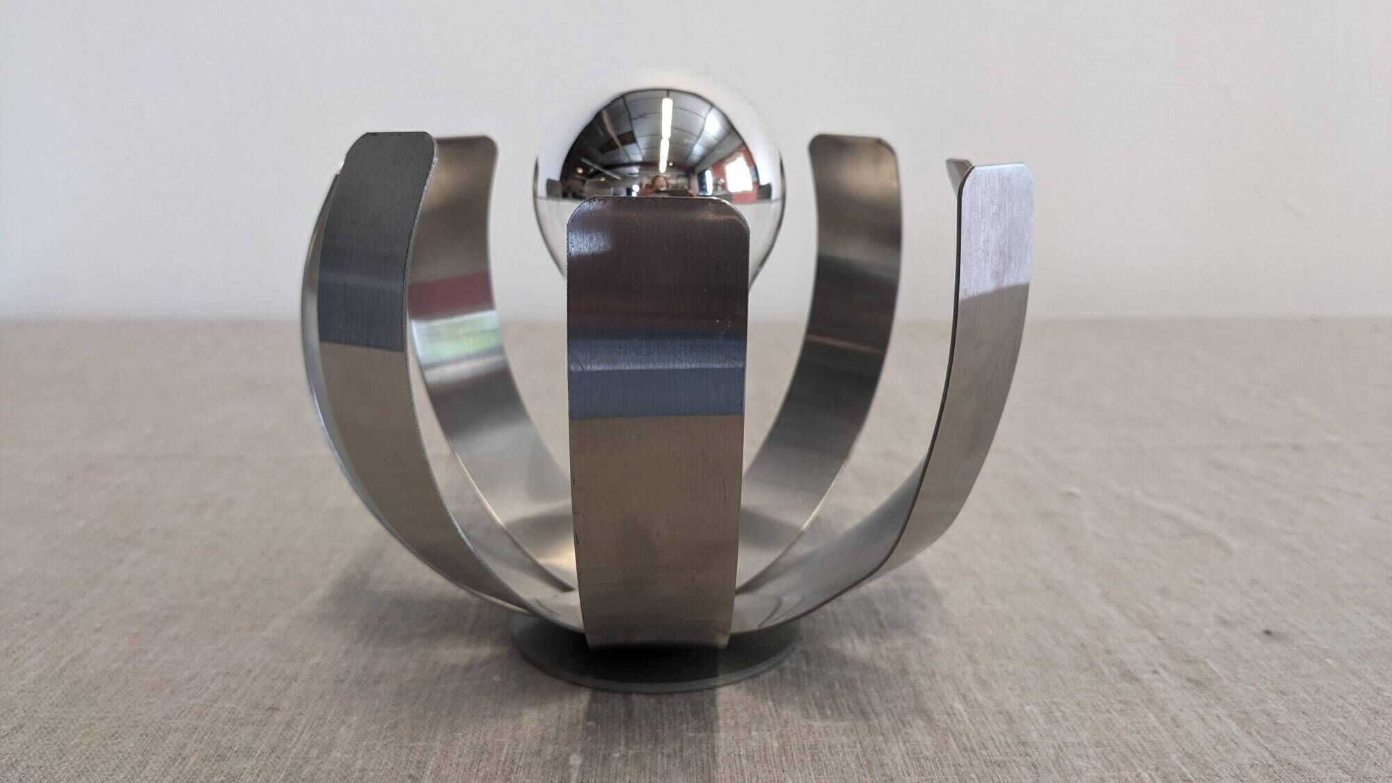 Space age flower lamp by Jocelyne Trocmé for Oxar France circa 1970