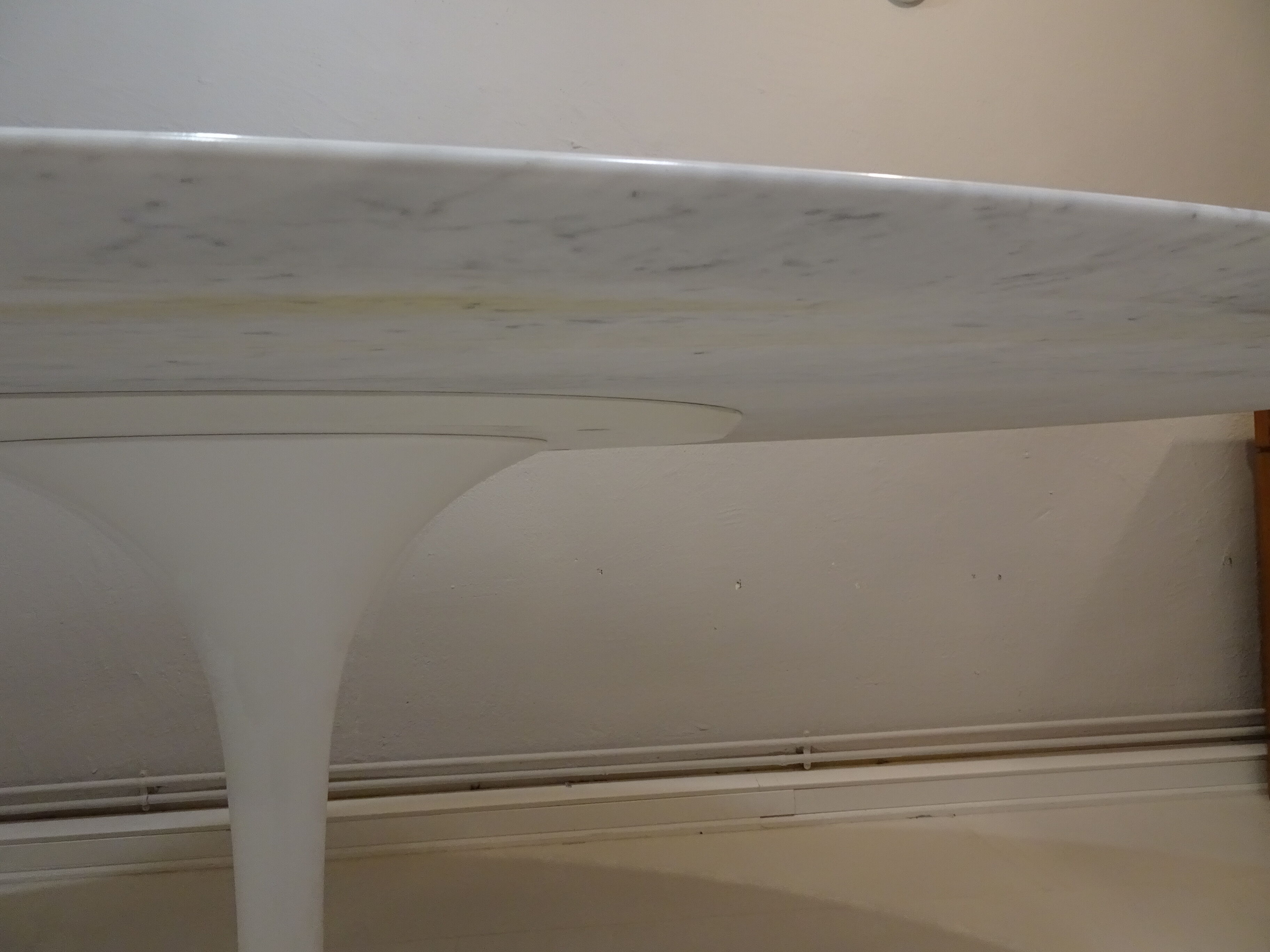 Table ovale d'Eero Saarinen édition Knoll 198 cm