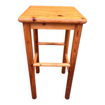 Square high stool in pine