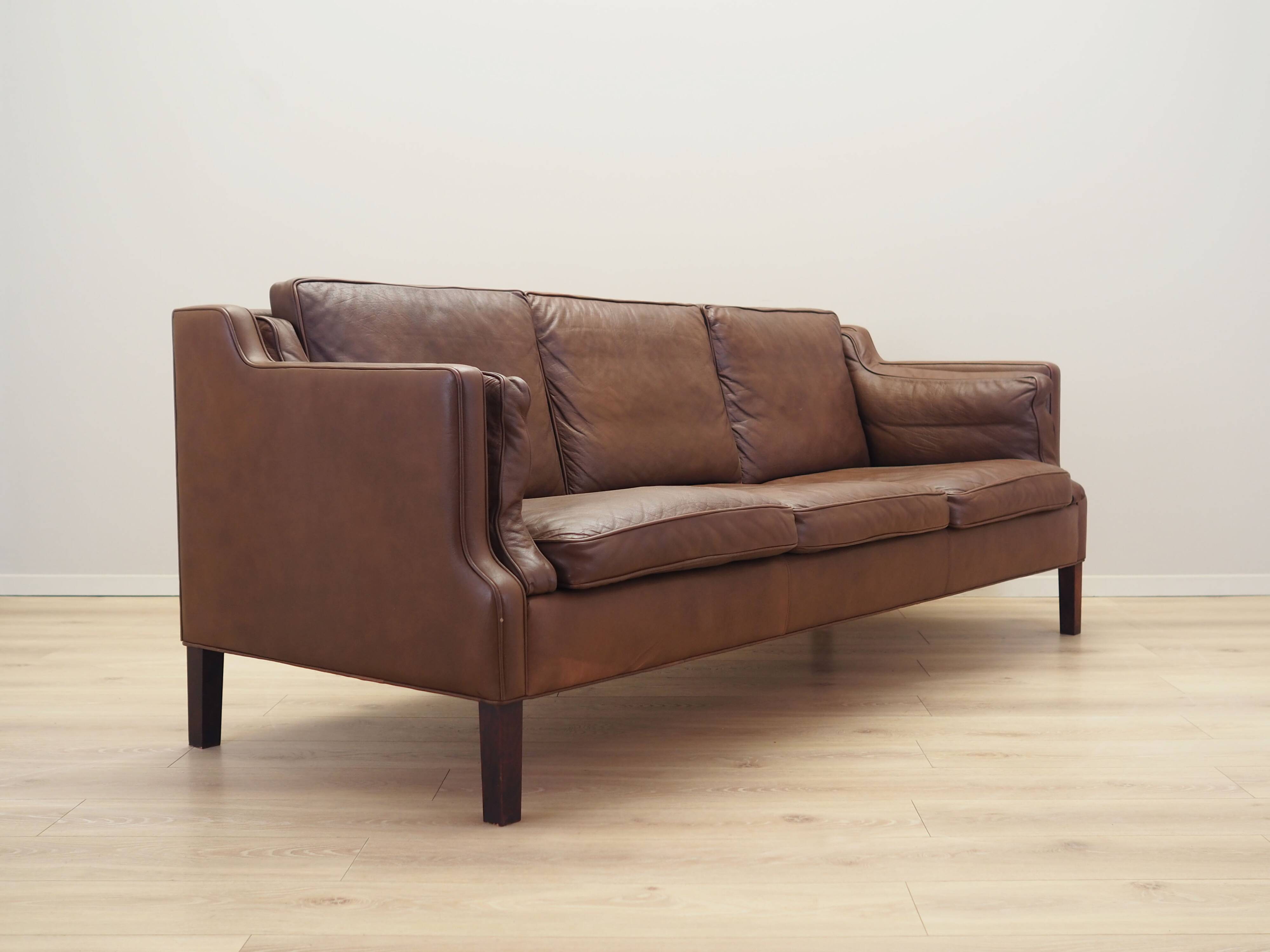 Canapé en cuir marron, design danois, années 1970, production : Danemark