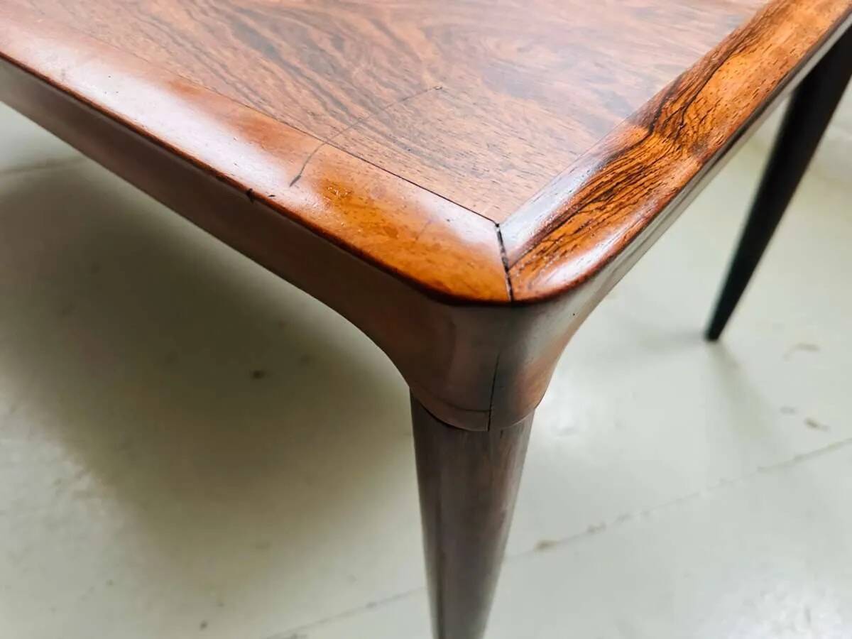 Table basse du milieu du siècle conçue par Johannes Andersen