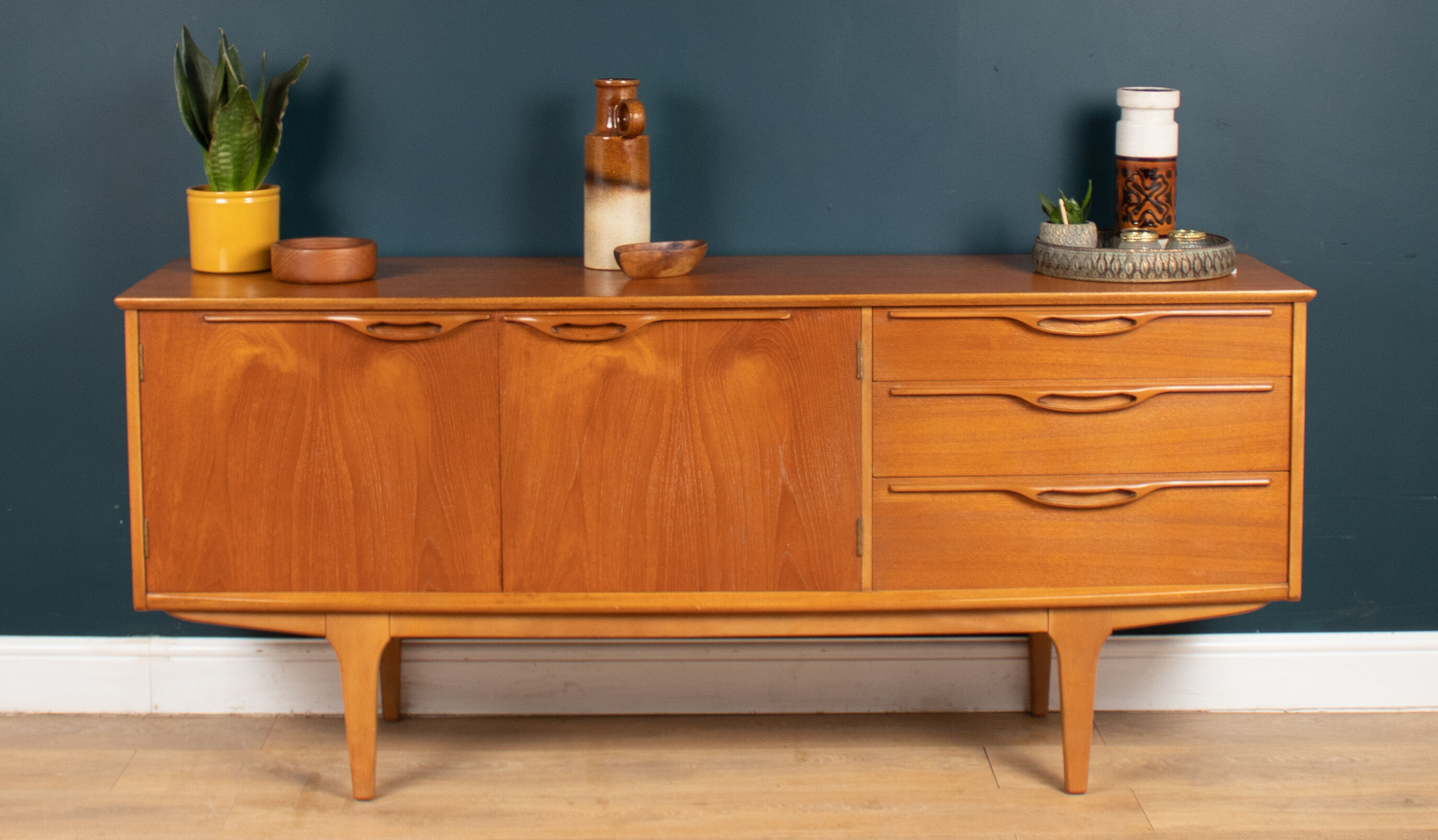 Retro Teak 1960s Mid Century Jentique Classic Short Sideboard