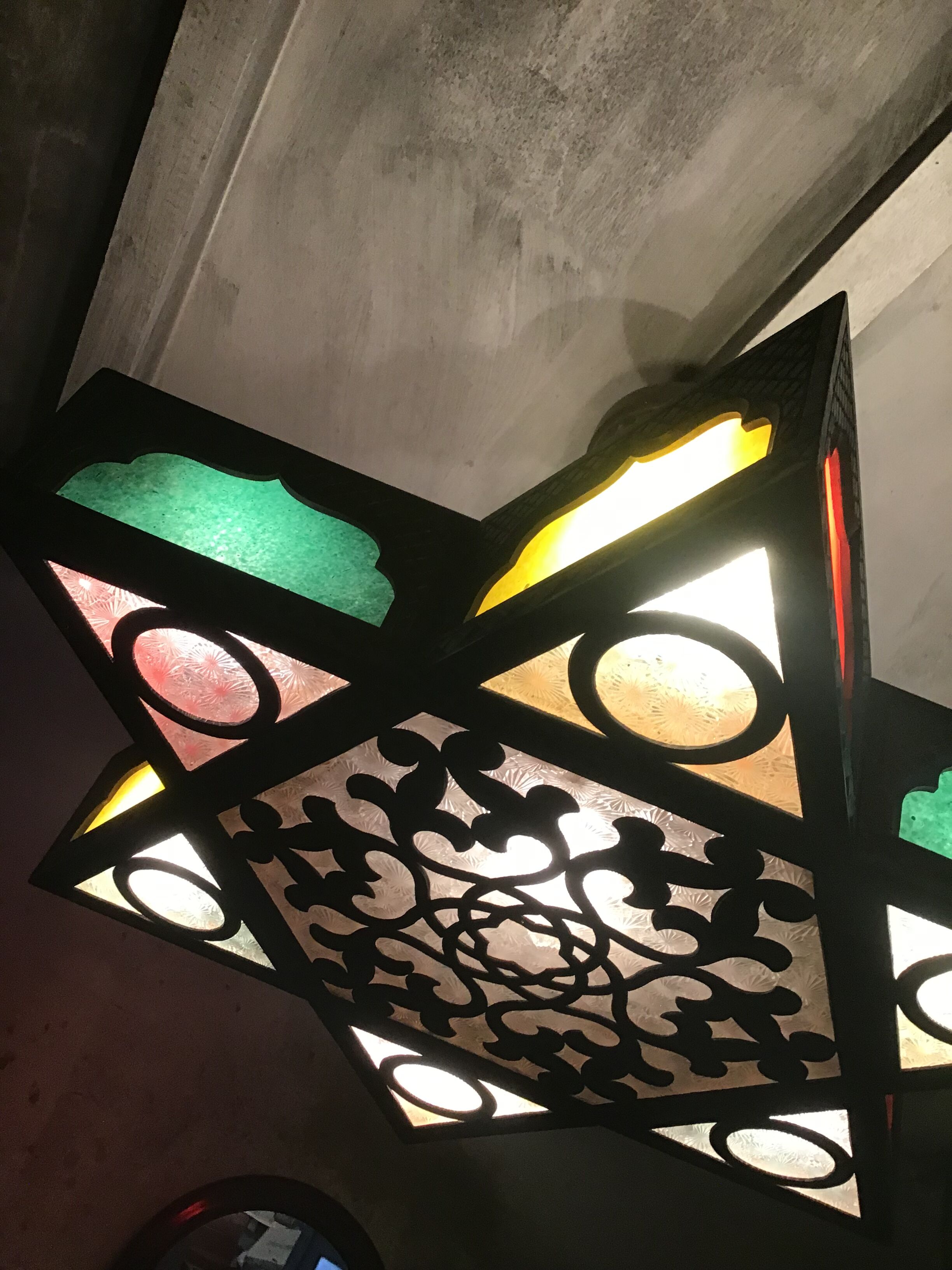 Oriental pendant lamp