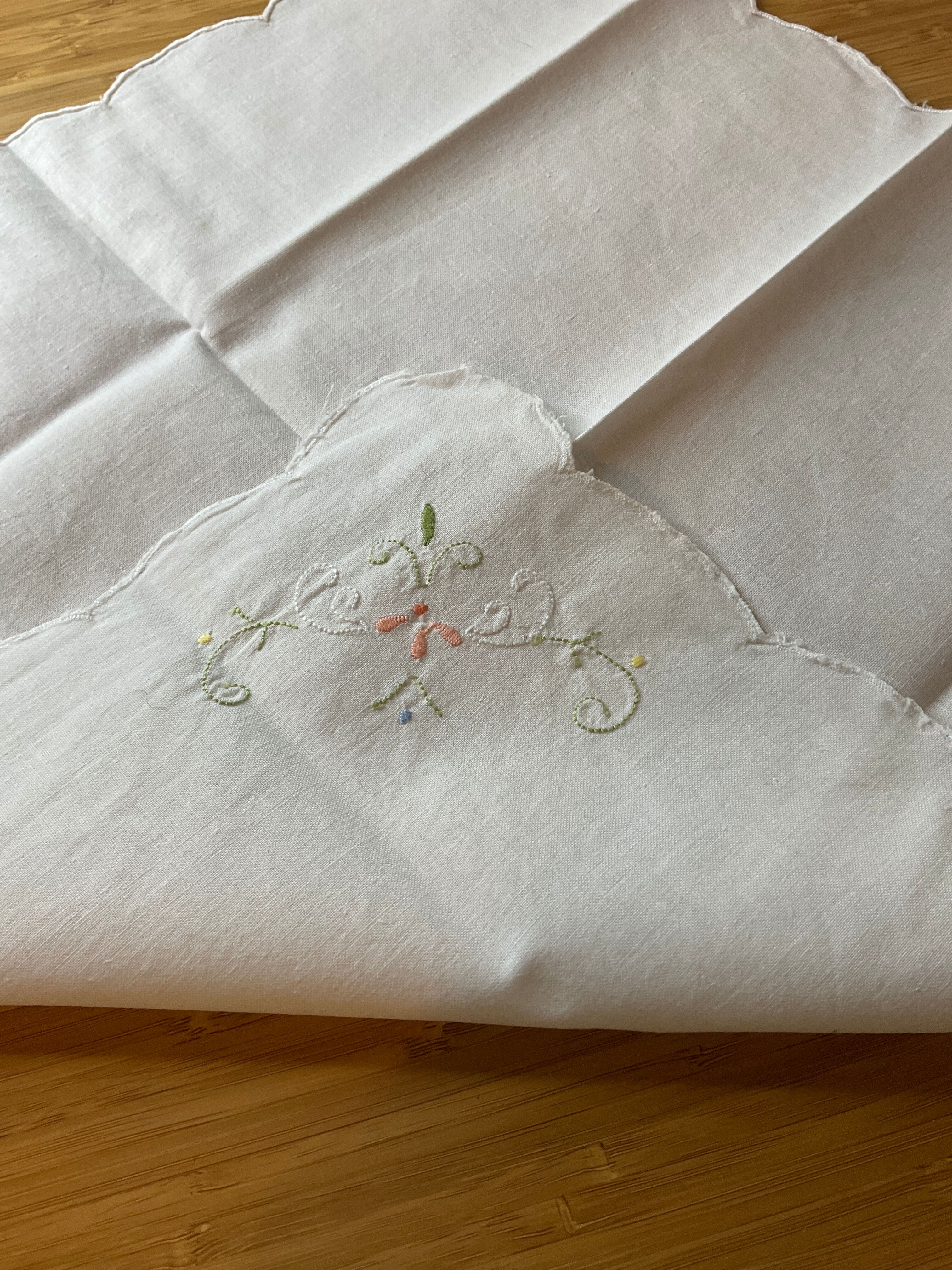 Five cotton napkins and hand embroidery