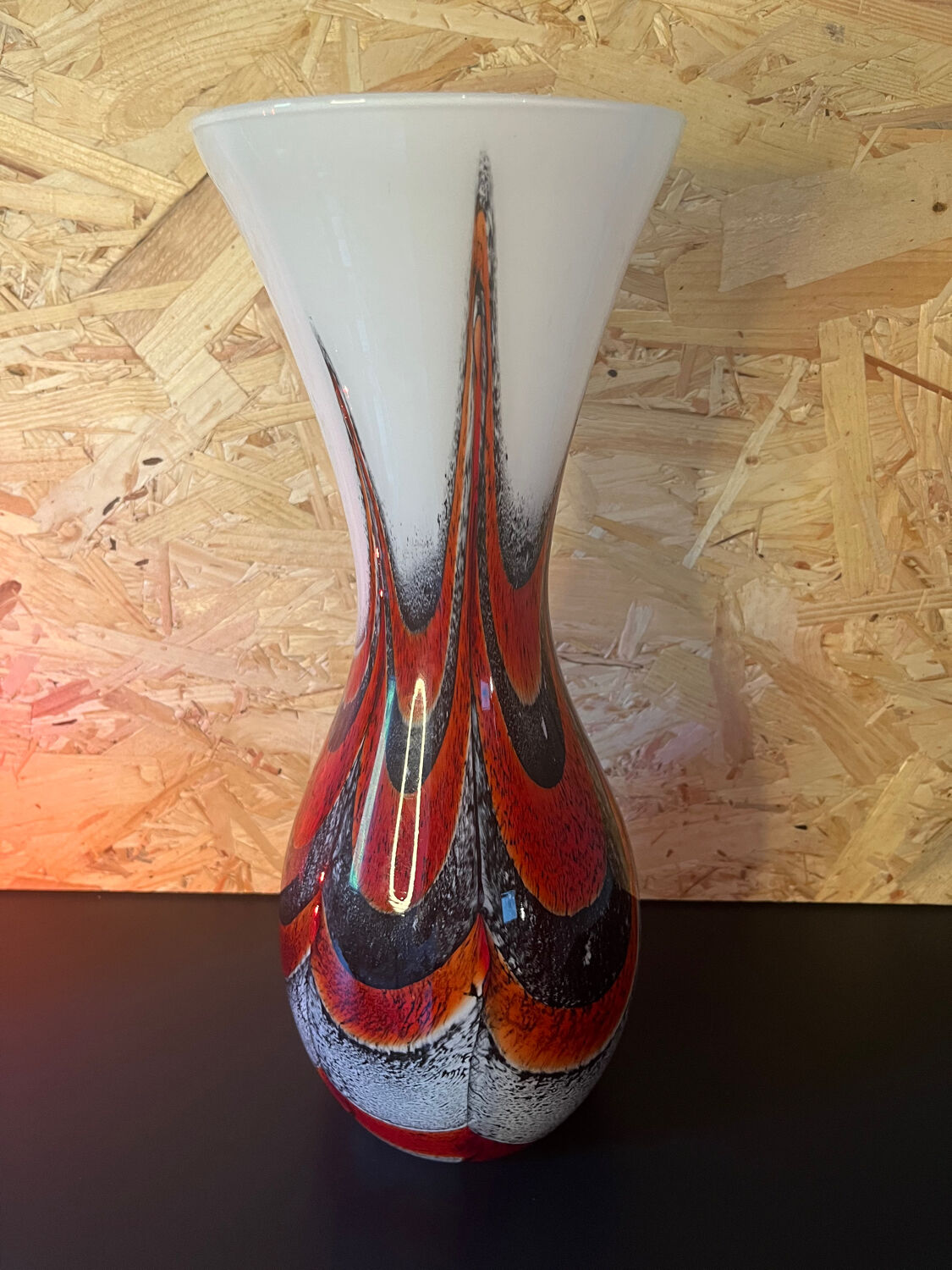 Opaline vase model pop art 70s Italy