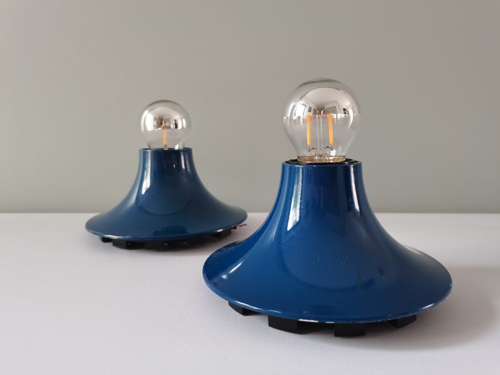 Pair of wall lamps Artemide "Teti" Vico Magistretti