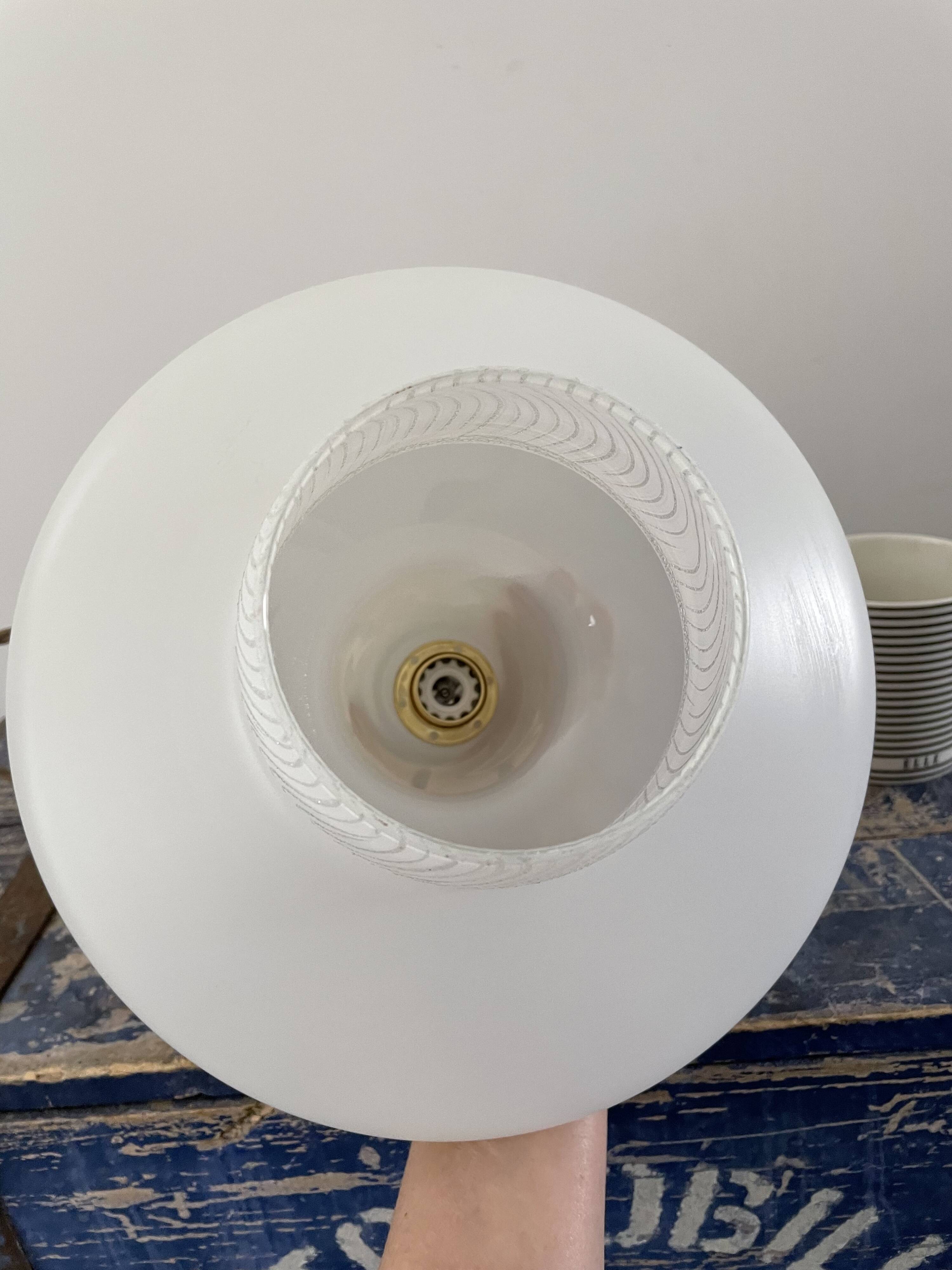 Vintage suspension in electrified white opaline to nine