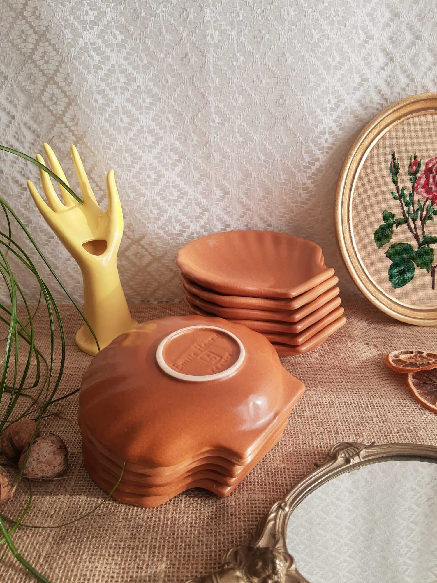 Set of 12 scallops in cognac sandstone Émile Henry - vintage