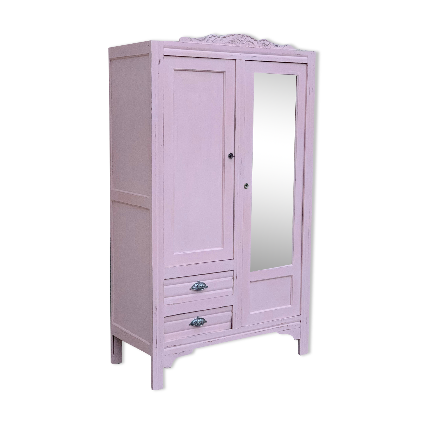 Parisian hotel wardrobe 1930