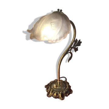 Lampe en bronze et verre moulé Art nouveau