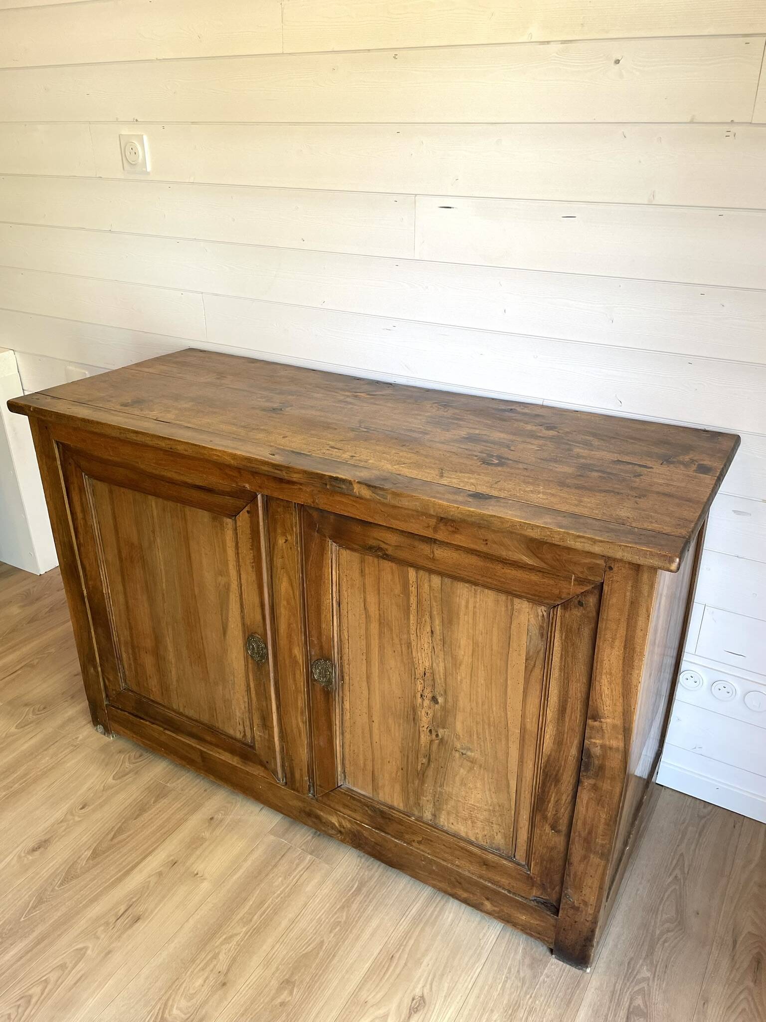 Buffet, very old, made of patinated solid wood - 19th century / early 20th century