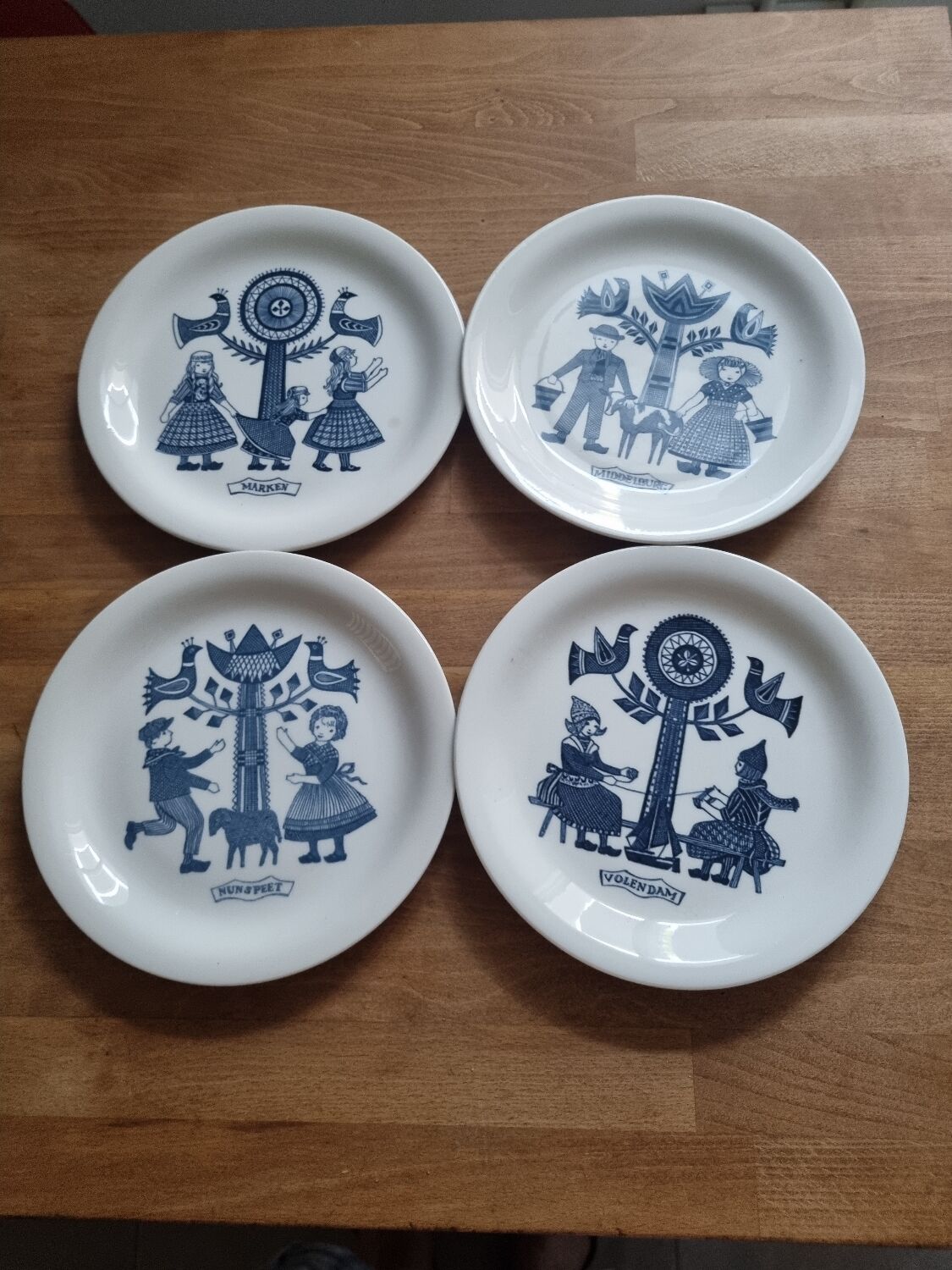4 plates