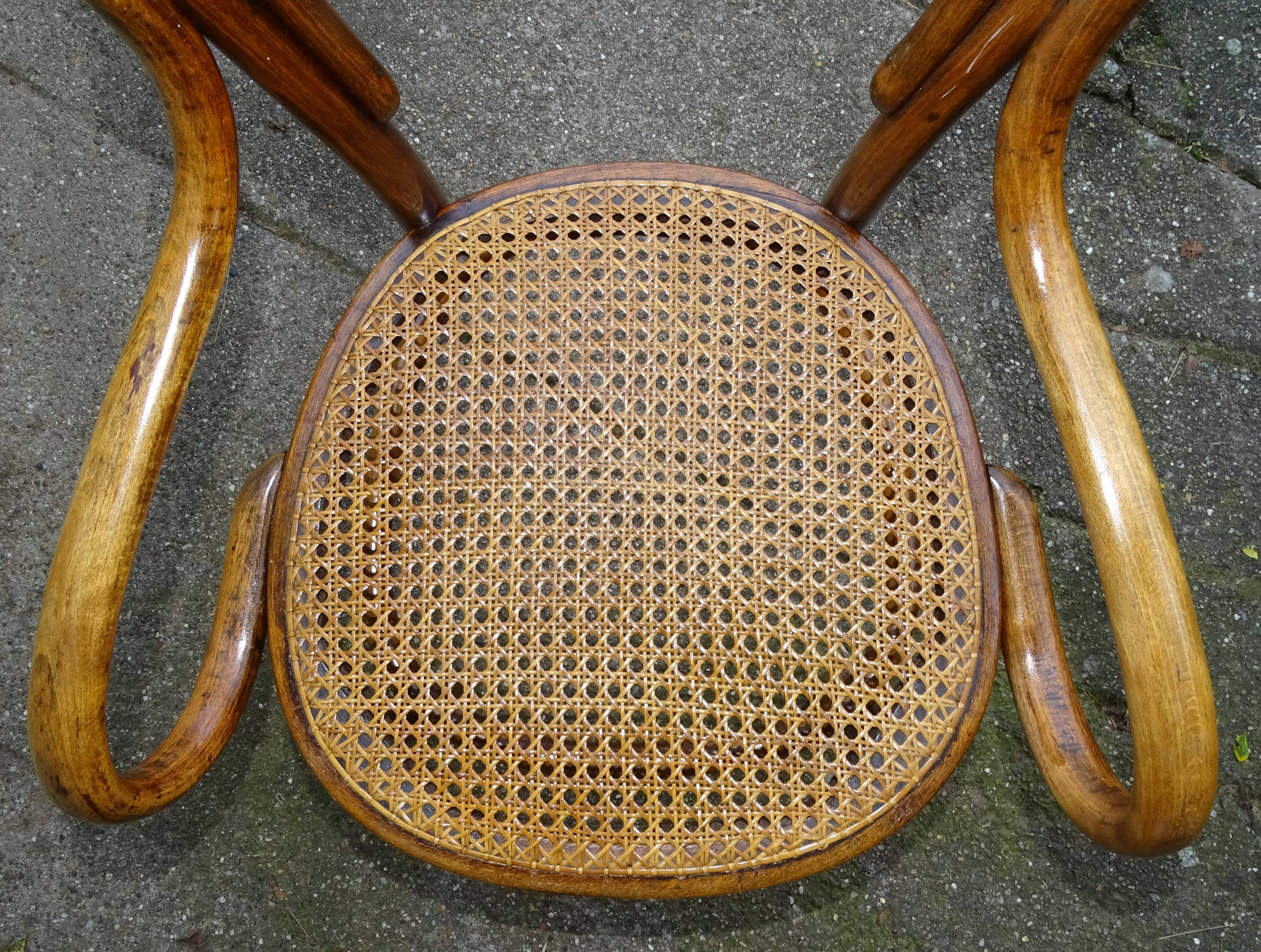 Viennese armchair in bentwood type canned bistro, circa 1900 UNGVAR