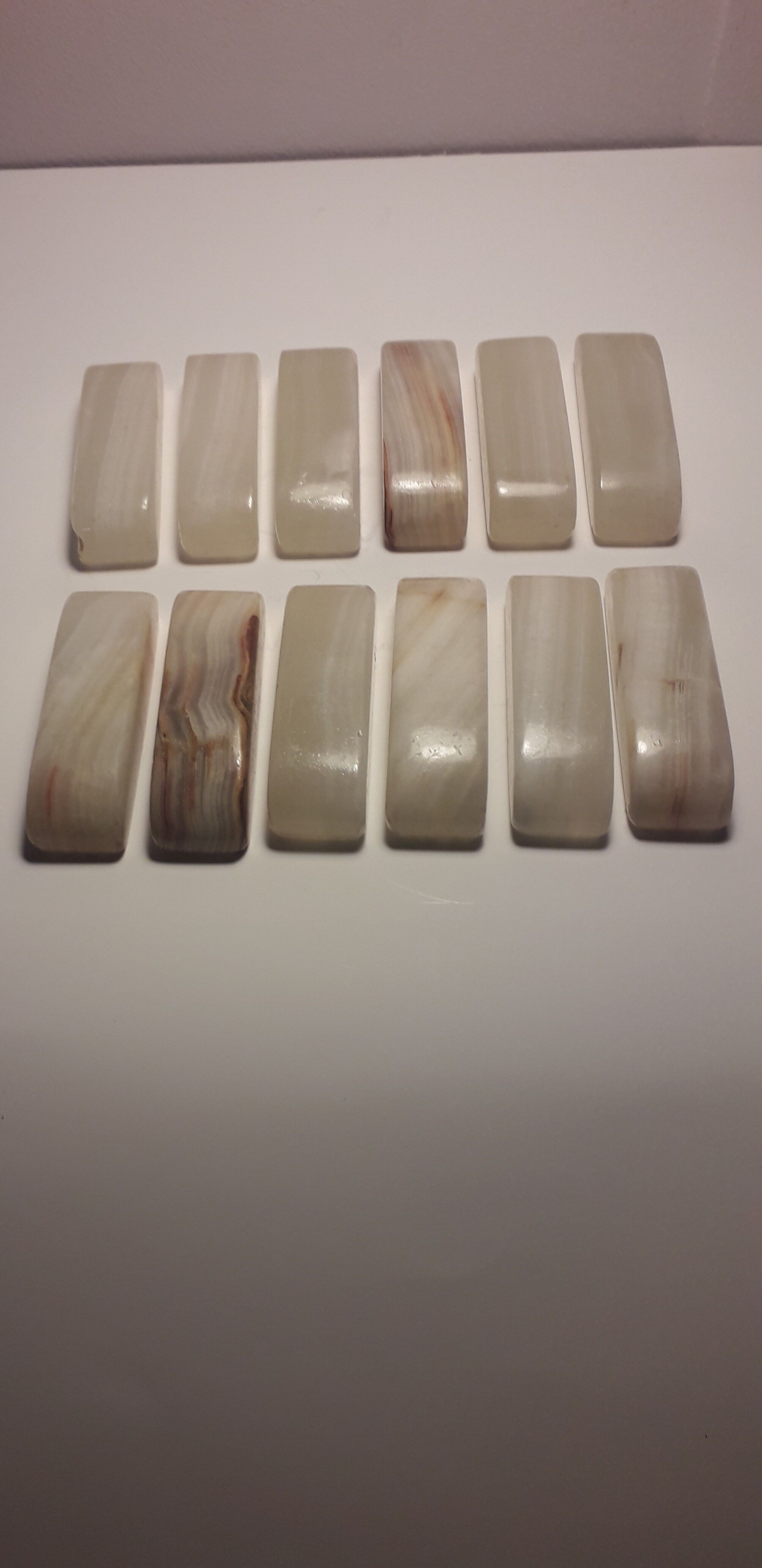 Set of 12 onyx knife holders