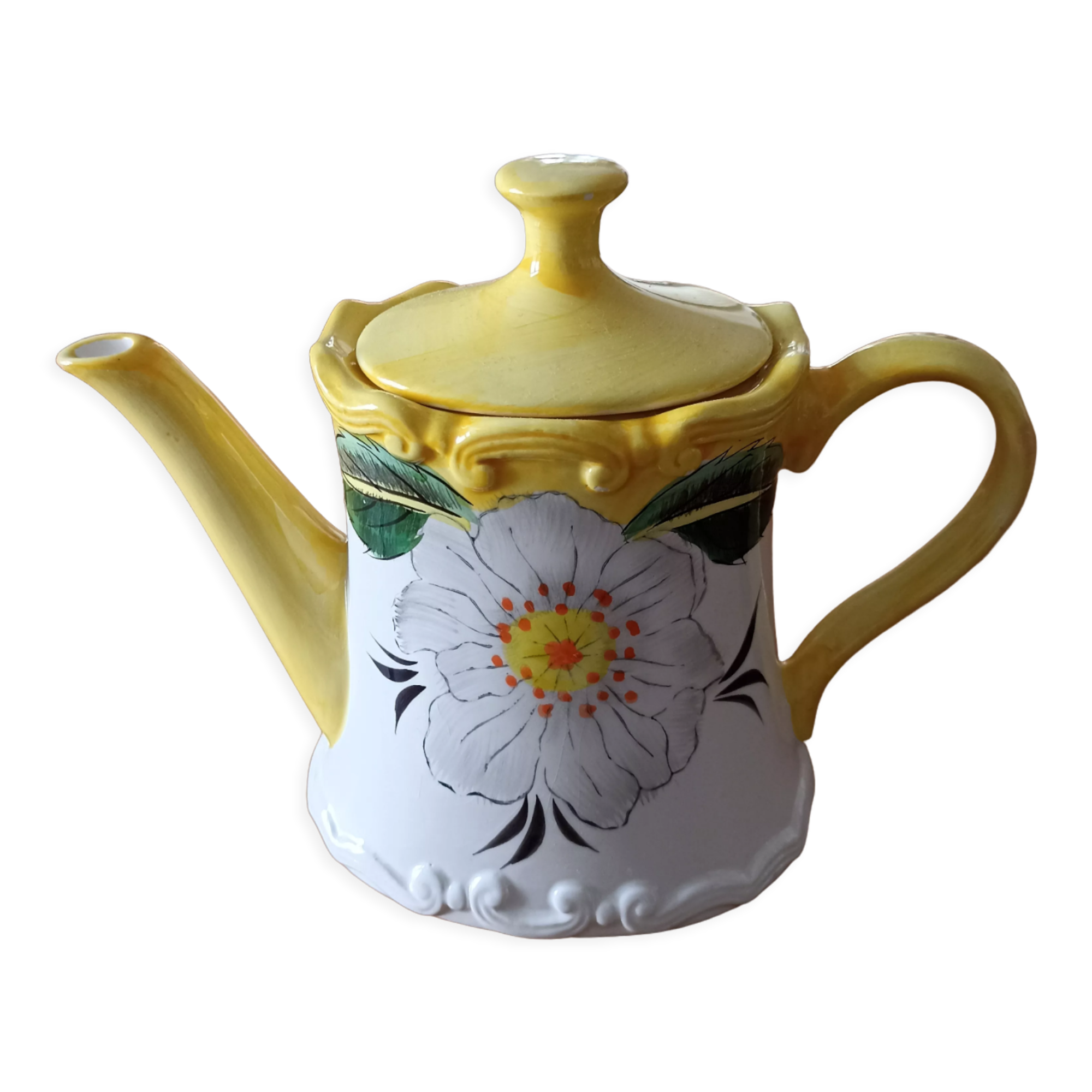 Teapot porcelain white daisies