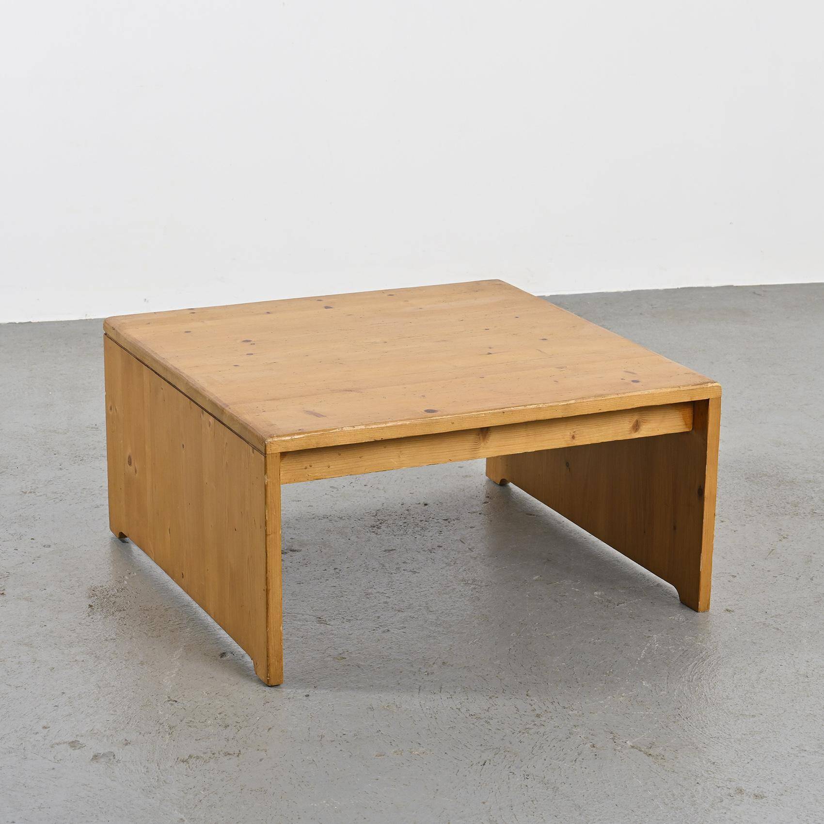 Les Arcs 1800 coffee table, France, circa 1970