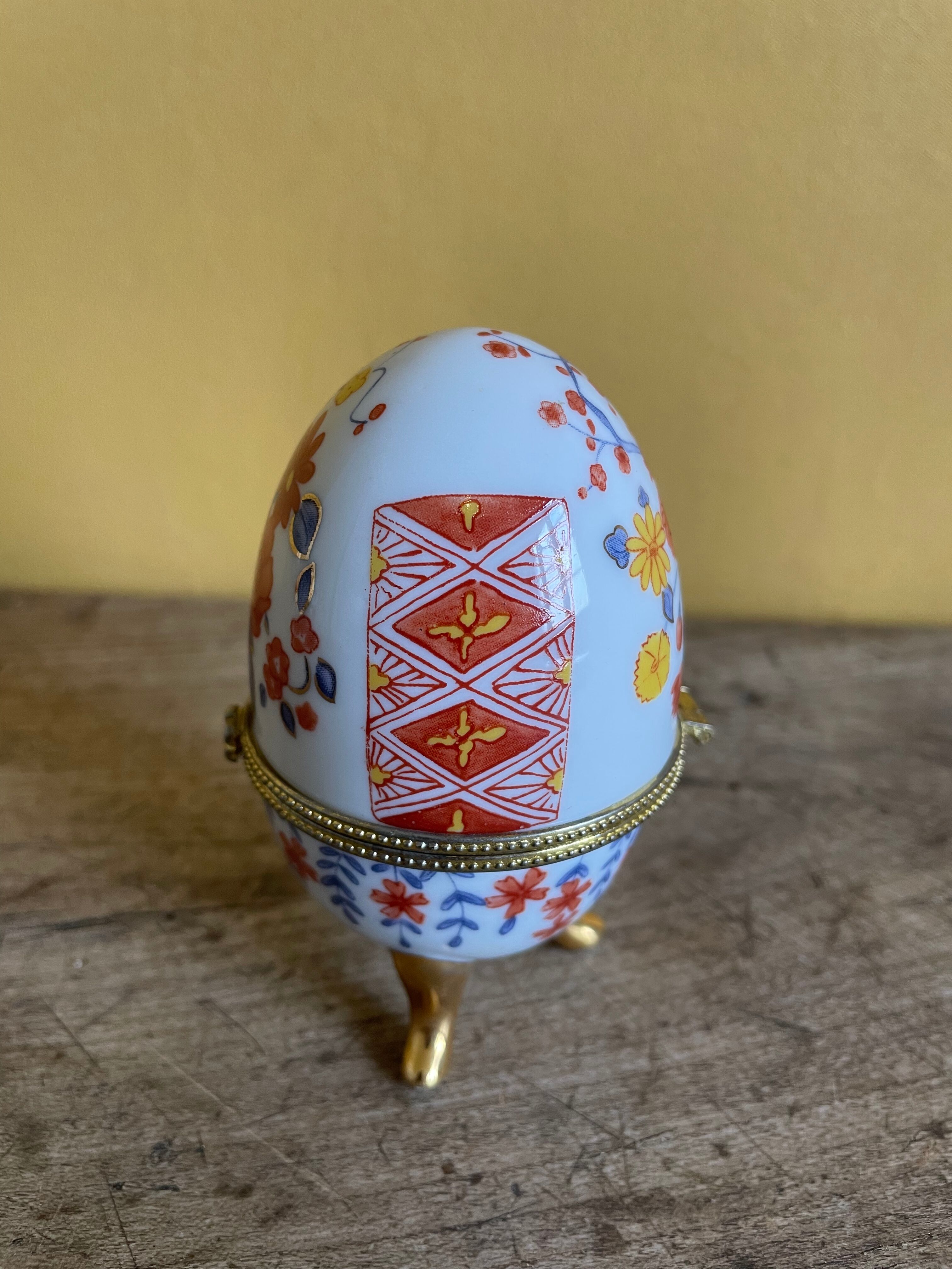 Porcelain egg