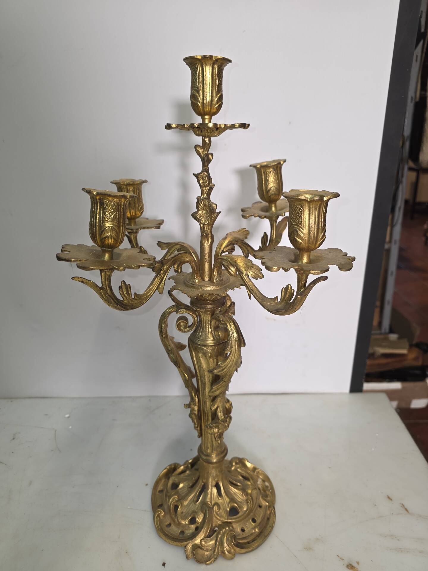 Louis XV style chandelier in gilded bronze