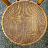 Set de 5 chaises N°18 , arceaux, Thonet 1930. assise bois.