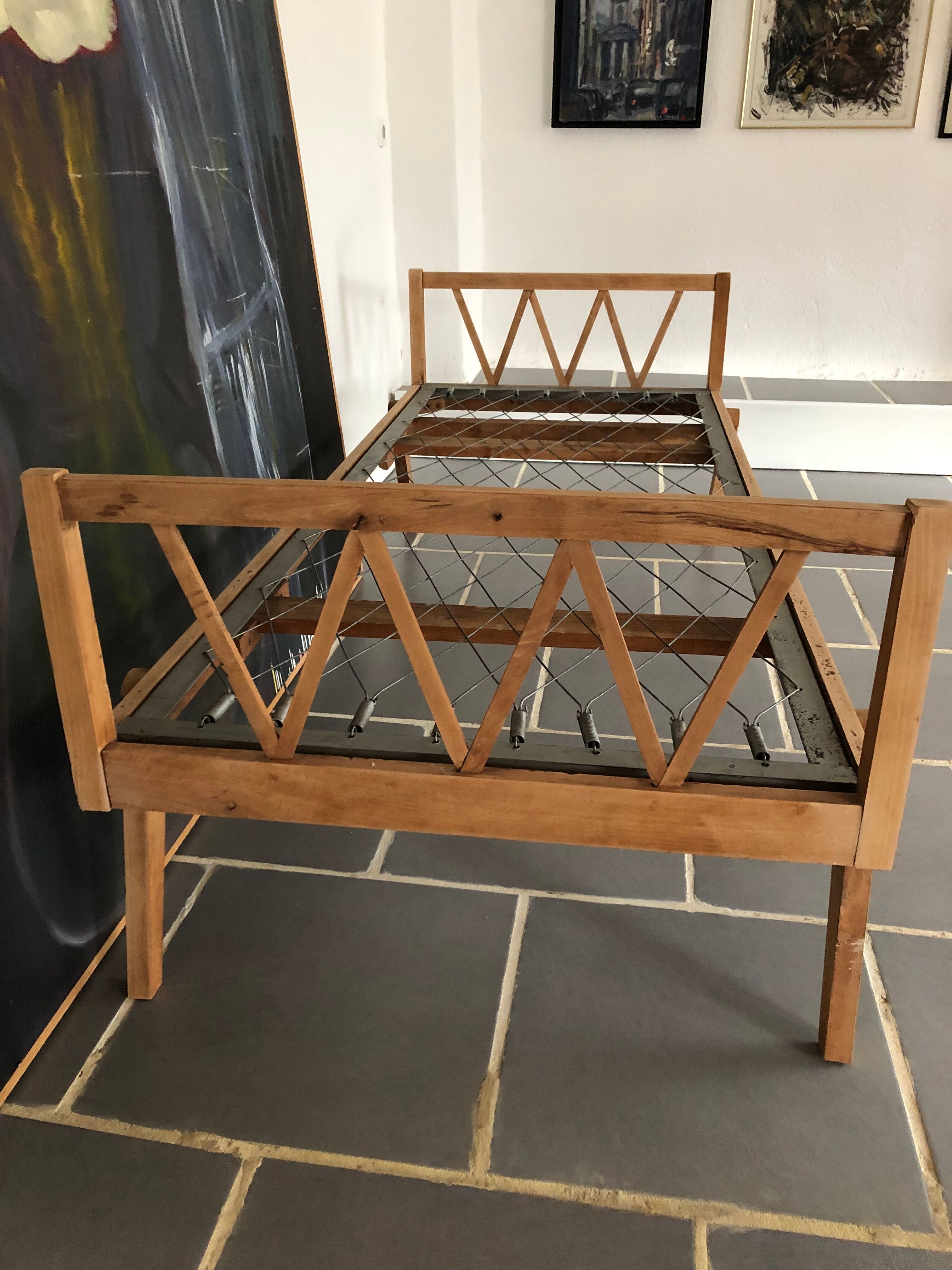 Resting bed braces reconstruction / vintage midcentury