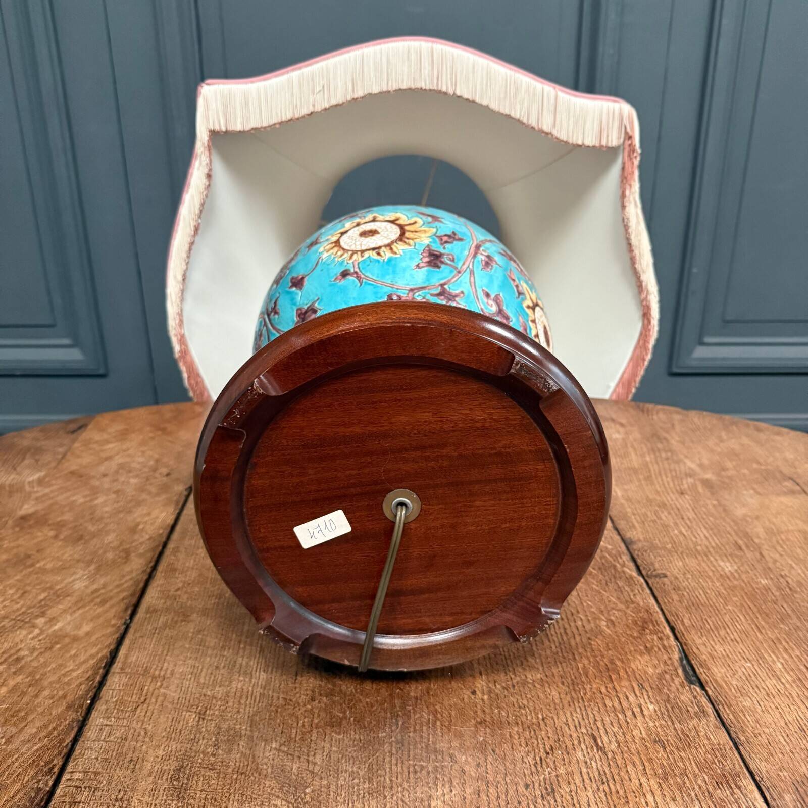 Large Chinese ceramic lamp, 20th century, floral decoration, original lampshade