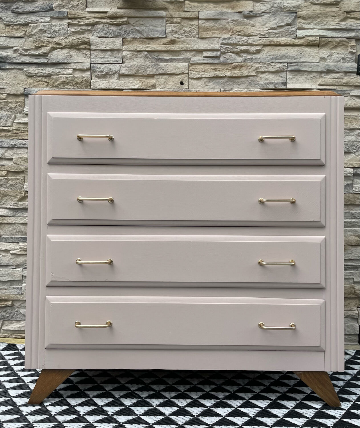 Vintage chest of drawers