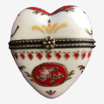 Boite " coeur " en porcelaine de Meissen, XIXeme siècle