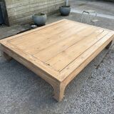 Opium coffee table